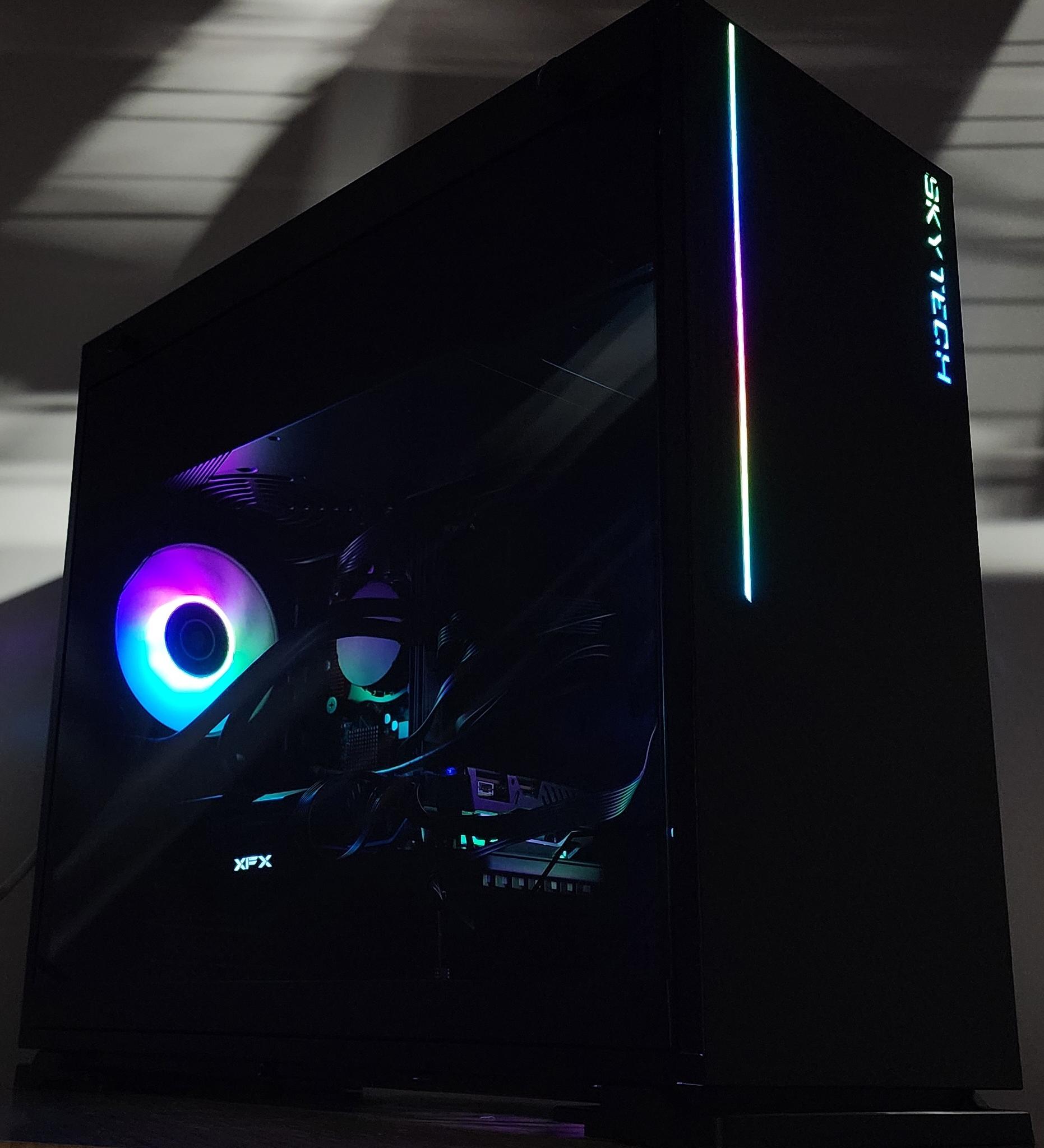 Gaming PC i7-7700 16GB RAM 1TB SSD RX 5700 XT 8GB Windows 11 Computer