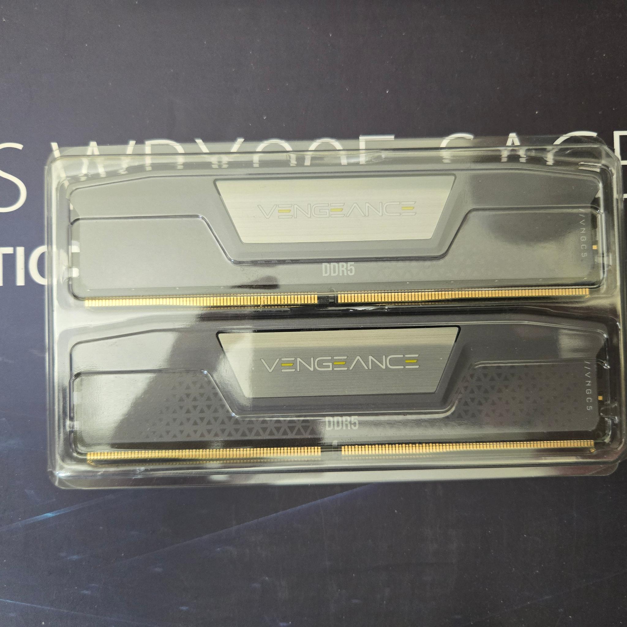 96GB (2x48) DDR5-6000 C30 (Corsair Vengeance) - Used