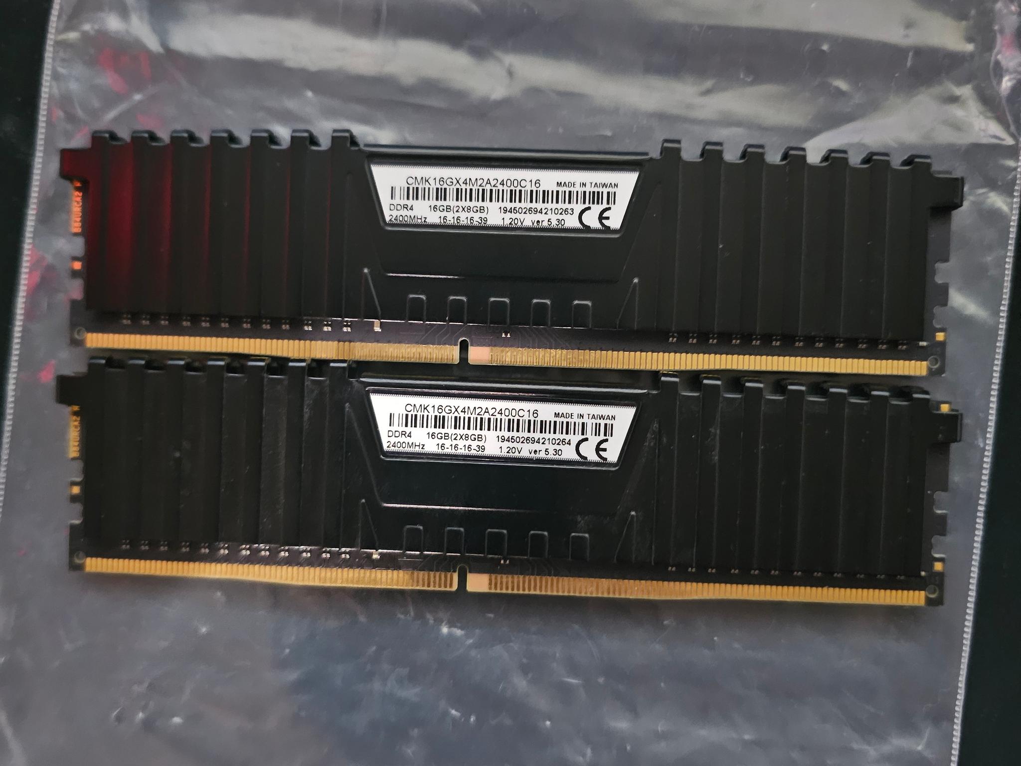 2×8 DDR4 2400MHz CL16 Ram