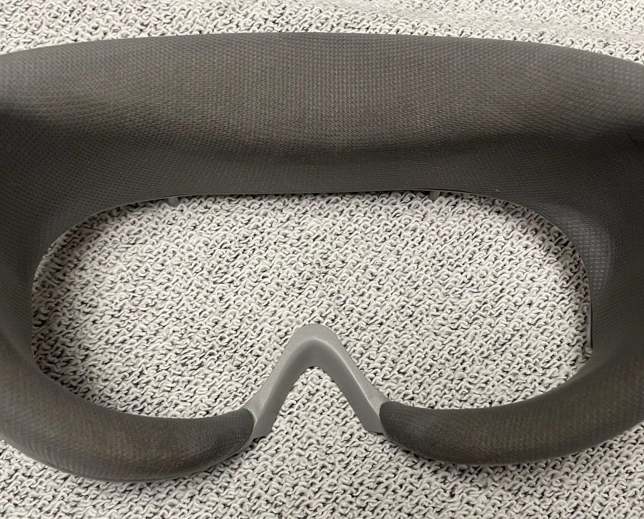 Pico 4 with accessories, used in good condition