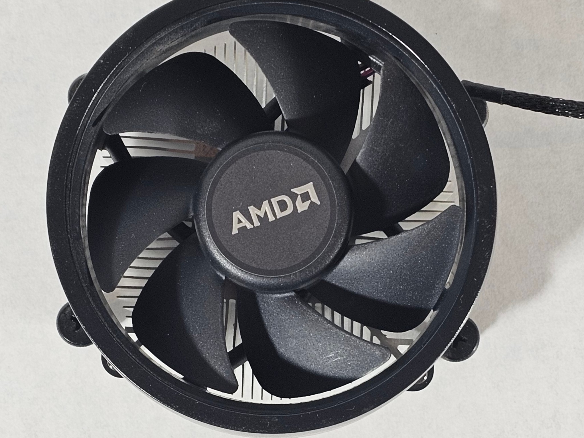 AMD Wraith 327 Stealth Ryzen Heatsink/Fan AM4 CPU Cooler