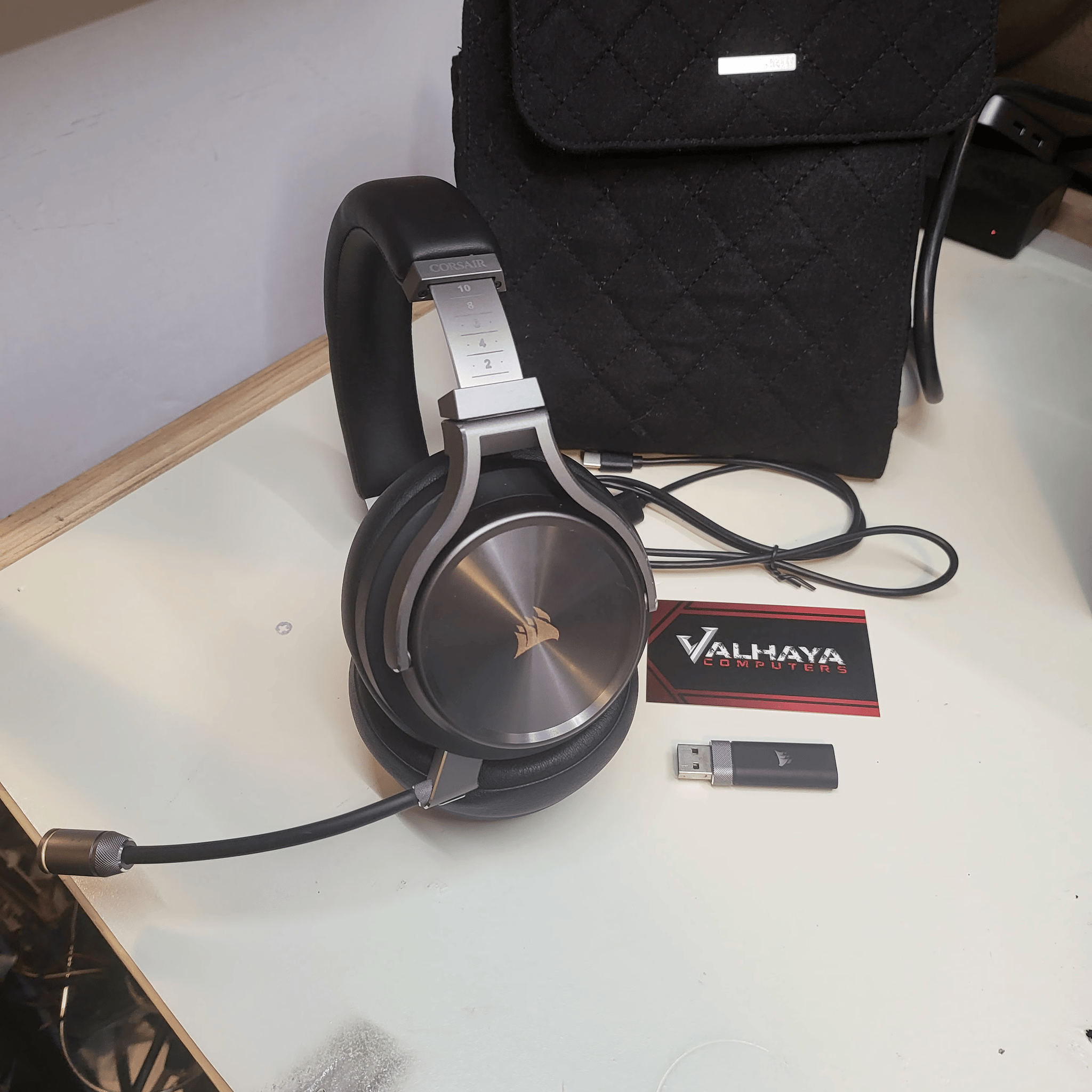 CORSAIR - VIRTUOSO RGB SE Wireless 7.1 Surround Sound Gaming Headset for PC/console