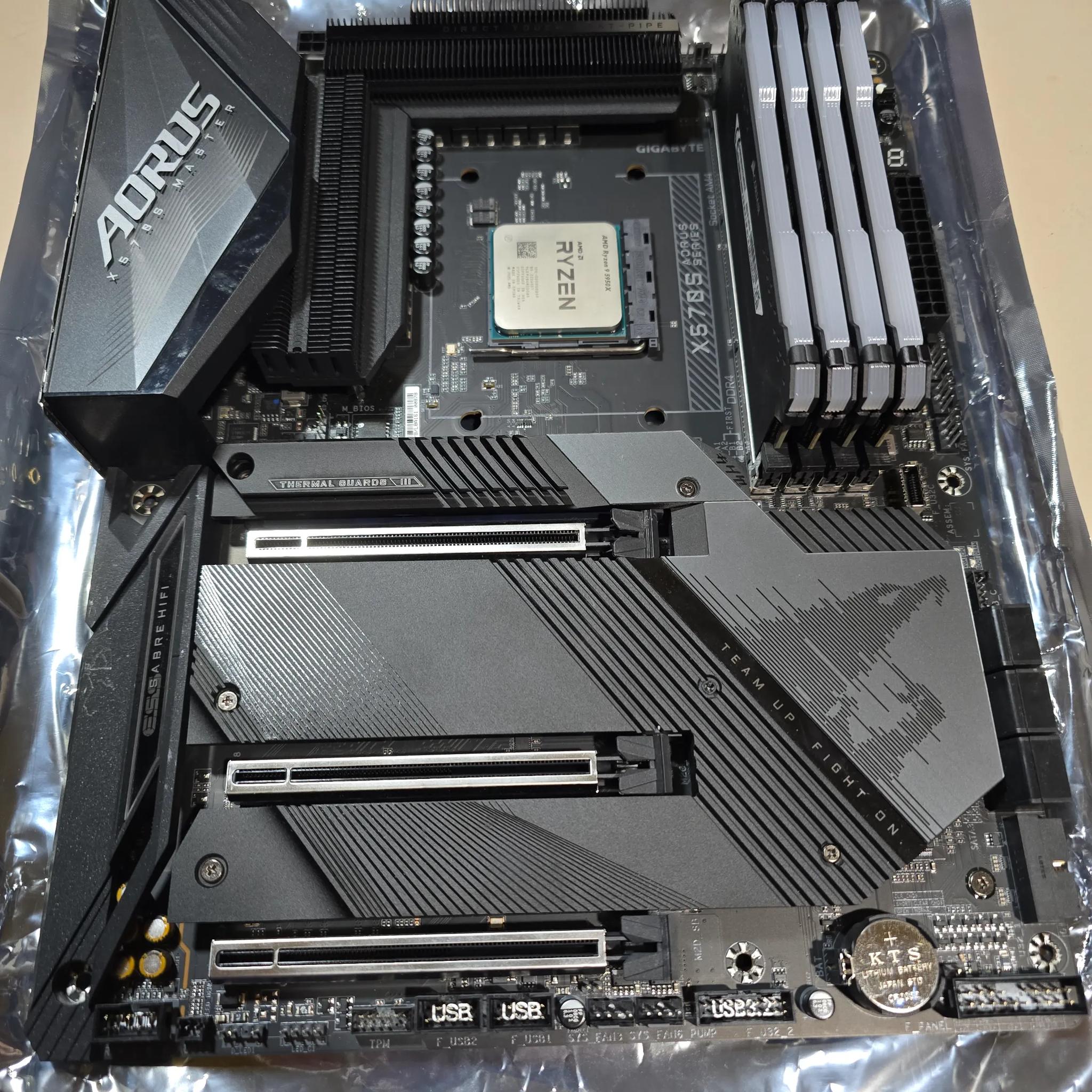 Ryzen 9 5950X / Aorus X570S Master *CPU/MOBO BUNDLE*