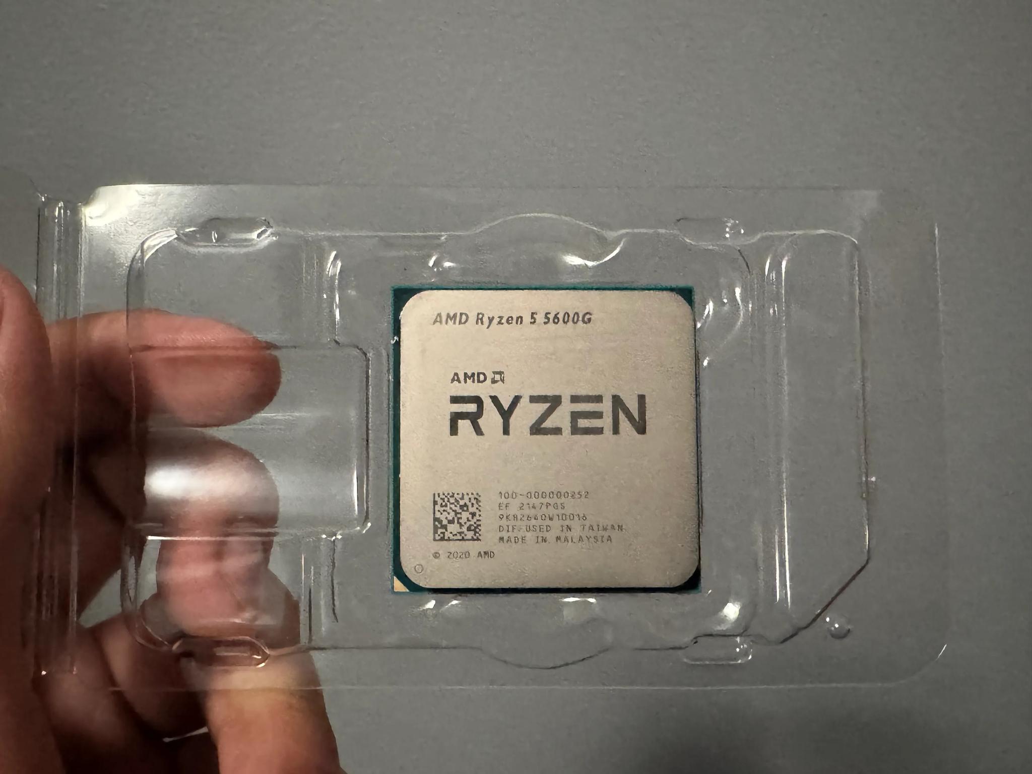 AMD Ryzen 5 5600G CPU/APU AM4 3.9 GHz Used - With Stock Cooler
