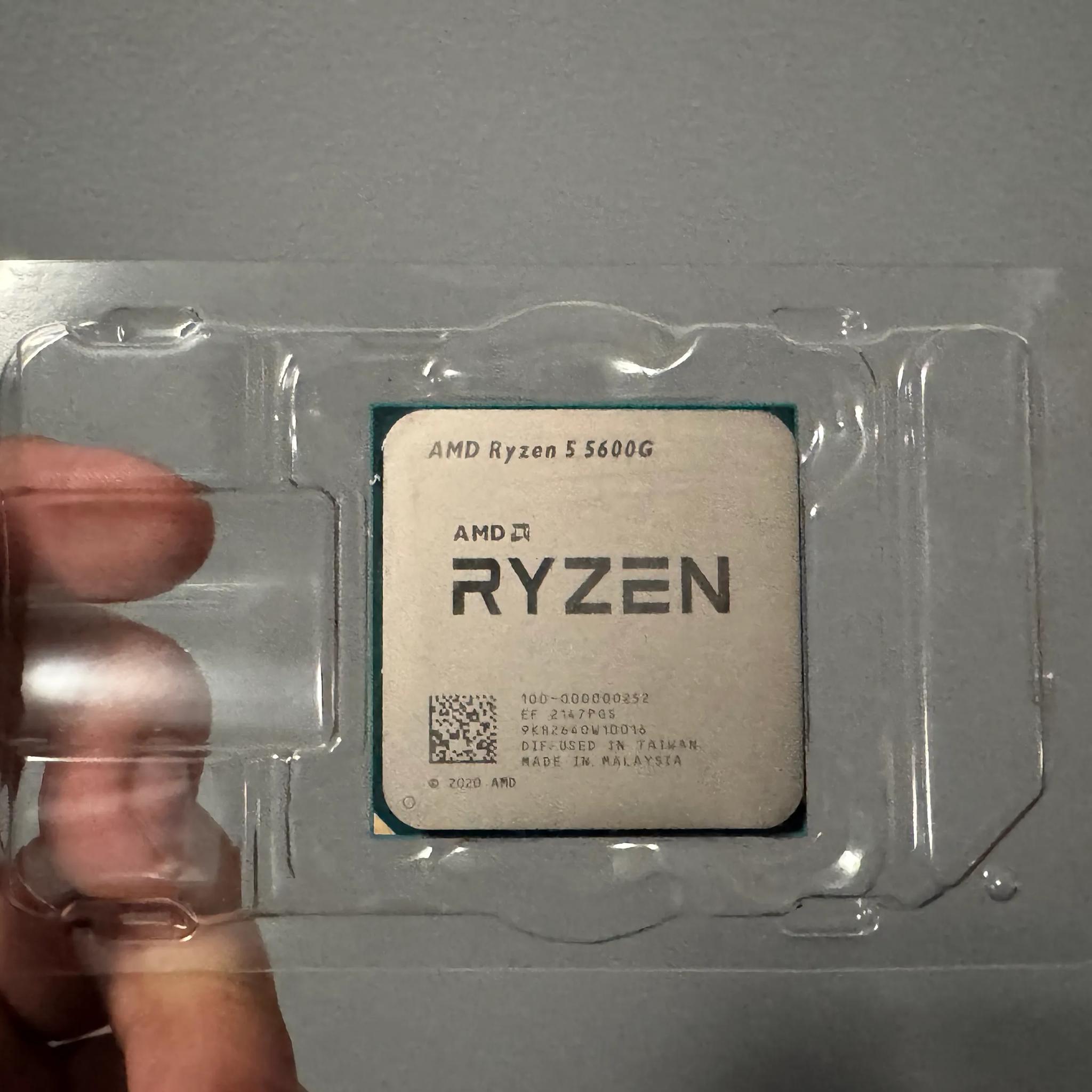 AMD Ryzen 5 5600G CPU/APU AM4 3.9 GHz Used - With Stock Cooler - NOT IN ORIGINAL BOX