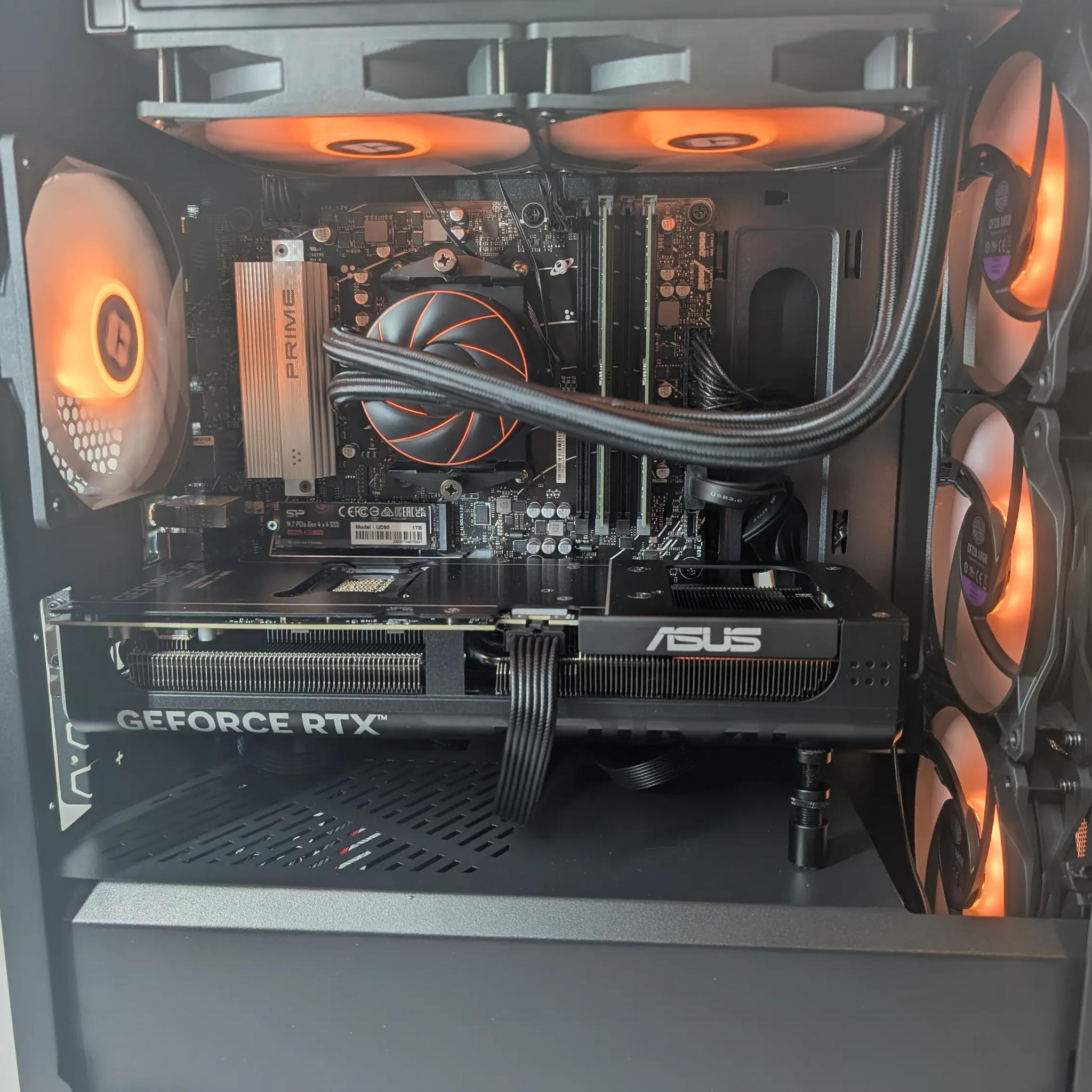 RTX 5070 | Ryzen 5 7600X | 32GB DDR5 | 1TB Gen 4 NVMe | 240mm AIO | ARGB | Wi-Fi+BT
