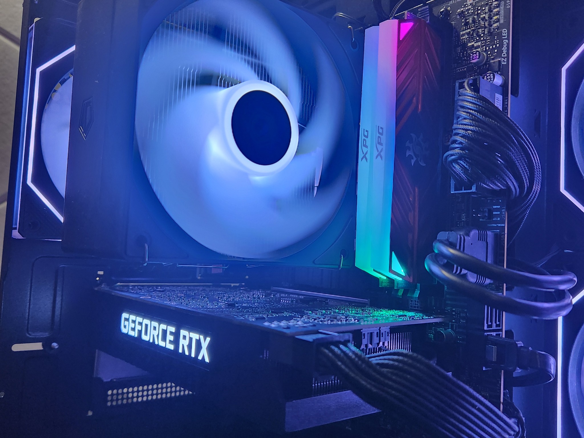 RTX 2060 | Intel I5 10400F | 16GB DDR4 | 256GB SSD + 1TB HDD | Windows 11