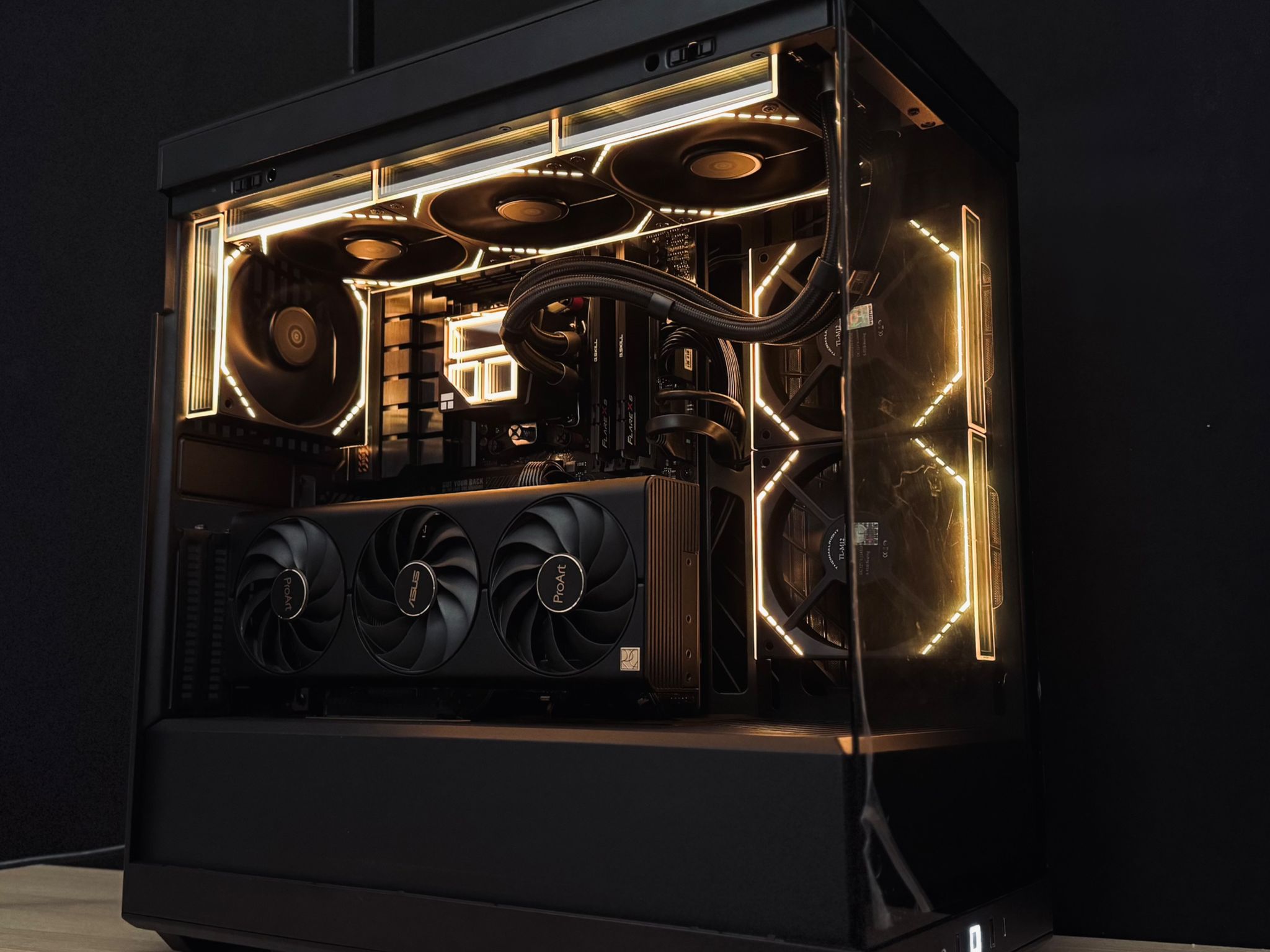 🧑‍🎨ProArt | 4K GAMING PC : RTX 4070TI, Ryzen 7 7700X, 32GB DDR5, 2TB M.2 SSD, WIFI