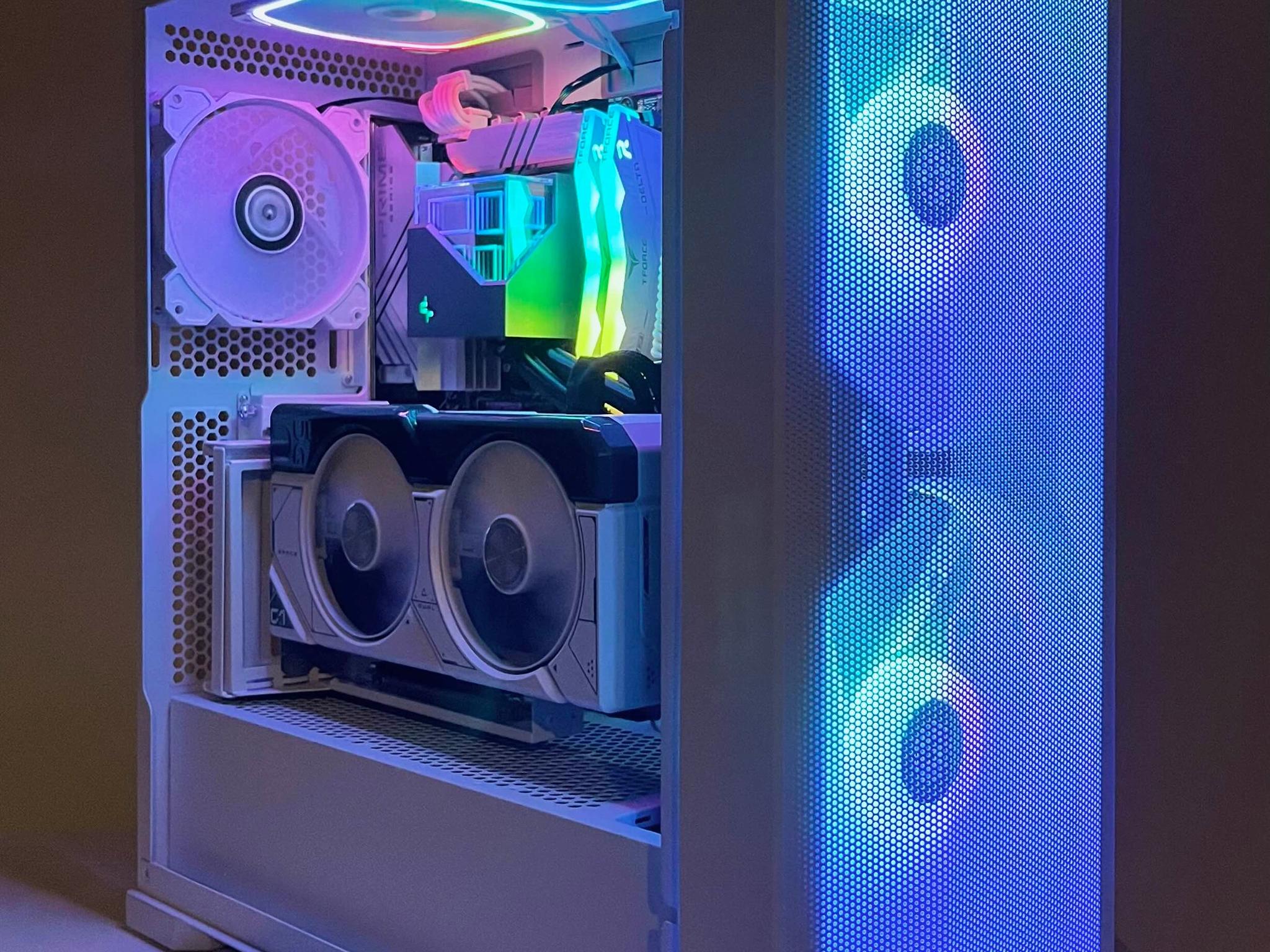 🍪🐻‍❄️| RTX 4070 Super 12gb, i7 13700k, 32gb DDR5, 2tb SSD, AIO Liquid Cooled White Gaming PC