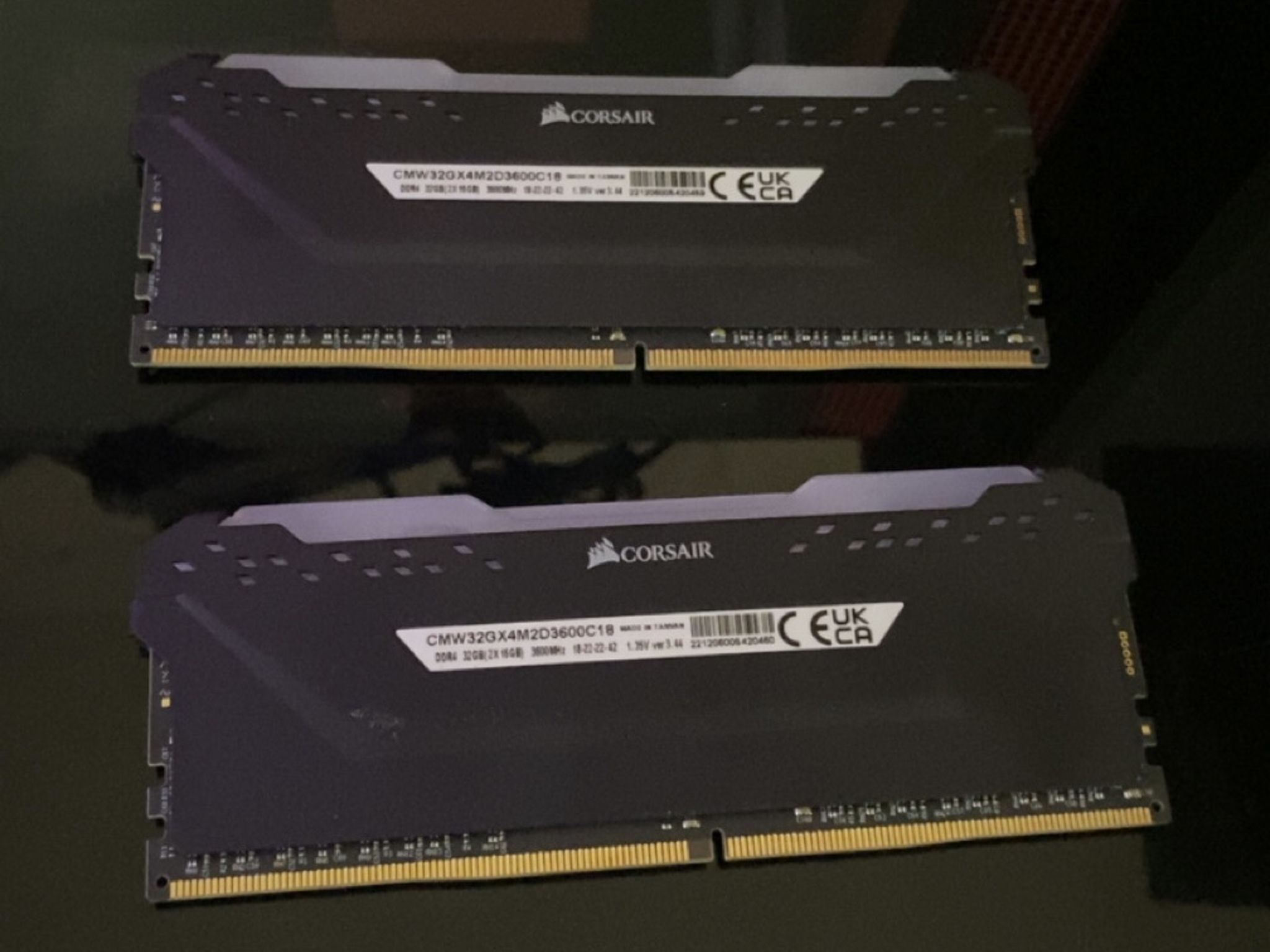 (32gb) Corsair Vengeance PRO RGB