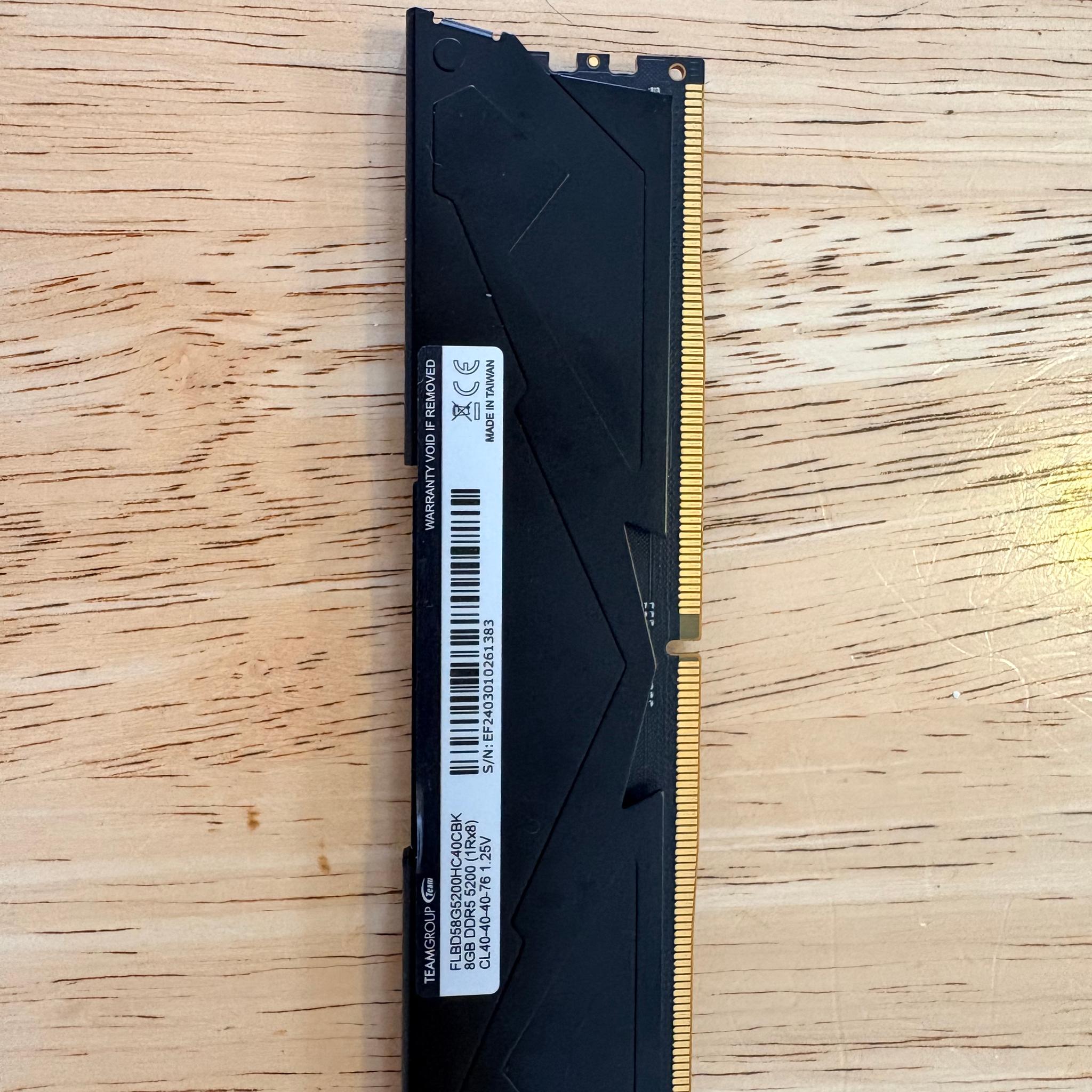 TeamGroup T-Force Vulcan 16GB (2x8GB) RAM DDR5 5200MHz FLBD58G6000HC38ABK