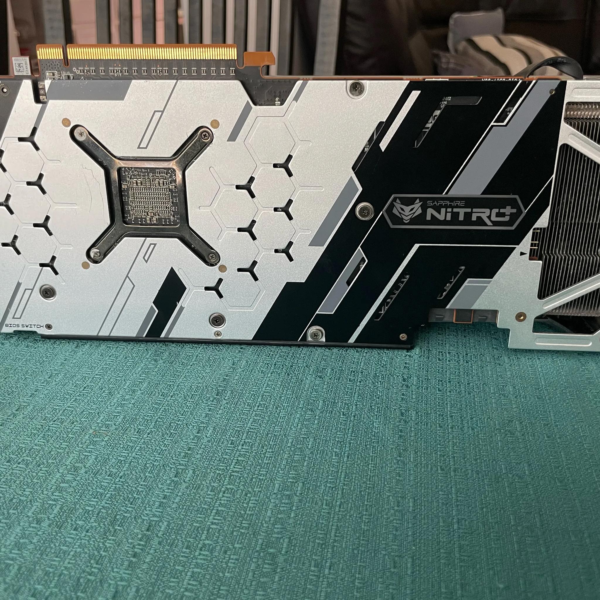Sapphire NITRO+ RX 5700 XT