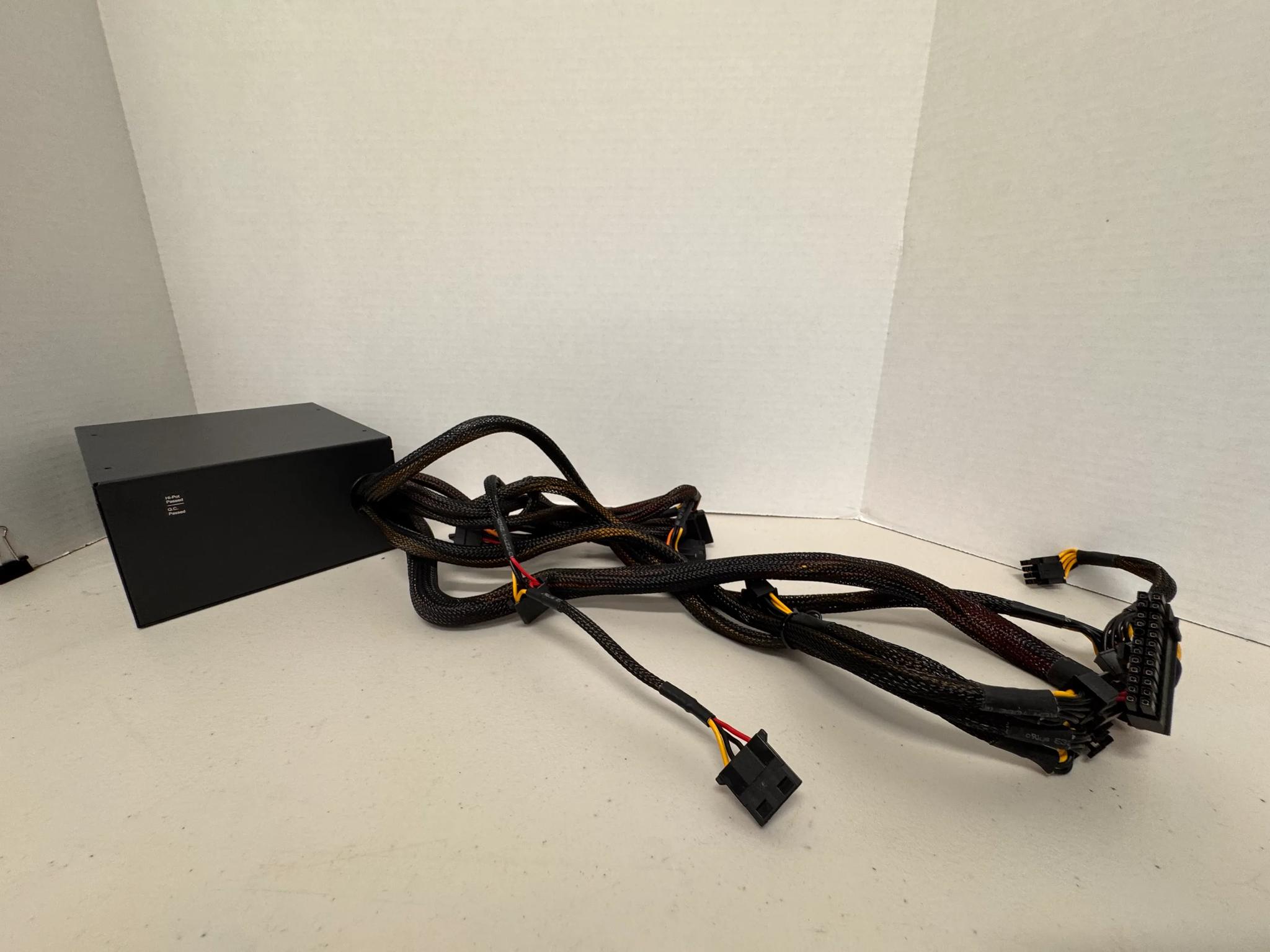 Apevia Prestige 800w 80+ Gold Power Supply