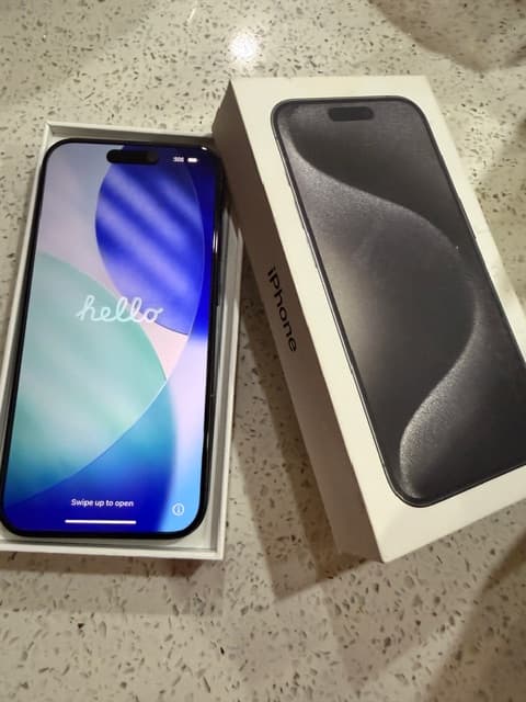 Like New Apple Iphone 15 Pro Unlocked 128 GB Black Titanium Color.