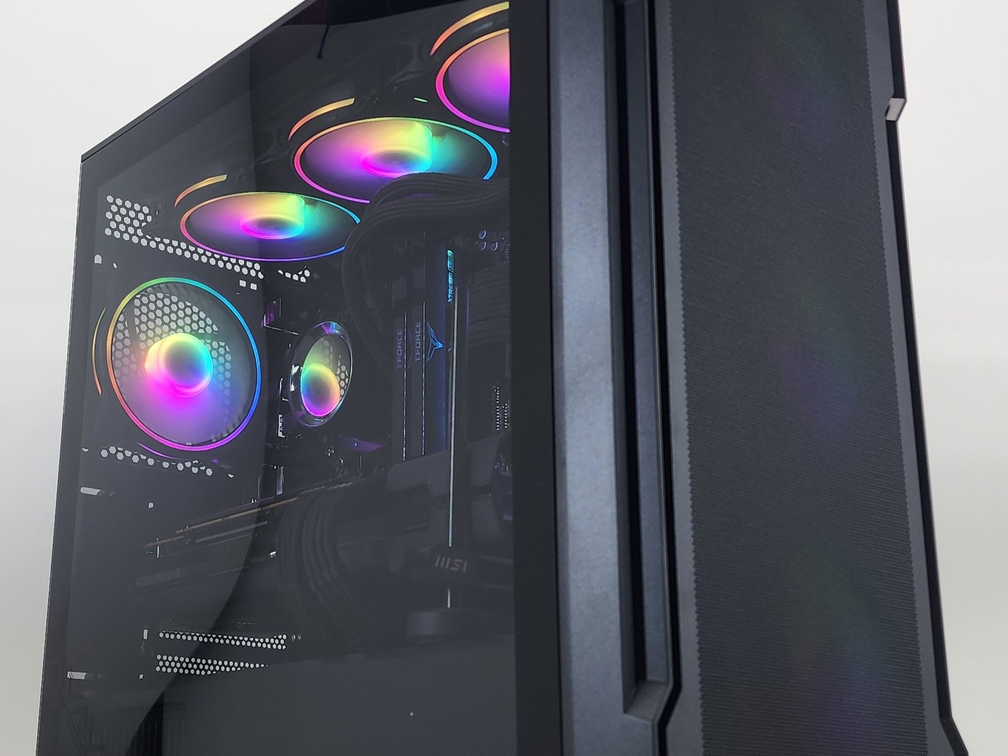 Gaming PC Ryzen 7 5700X 32GB RAM 1TB SSD RX 6800 16GB Windows 11 Computer