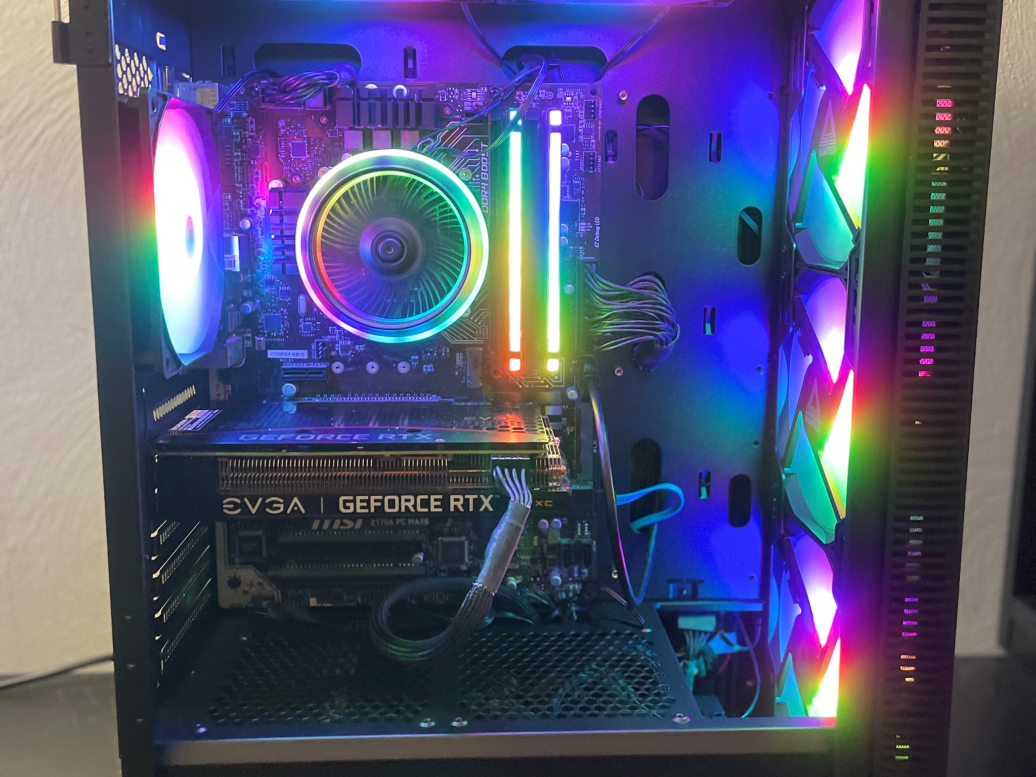 RTX 3060 | i7-6700 | 16GB DDR4 | 256GB SSD |