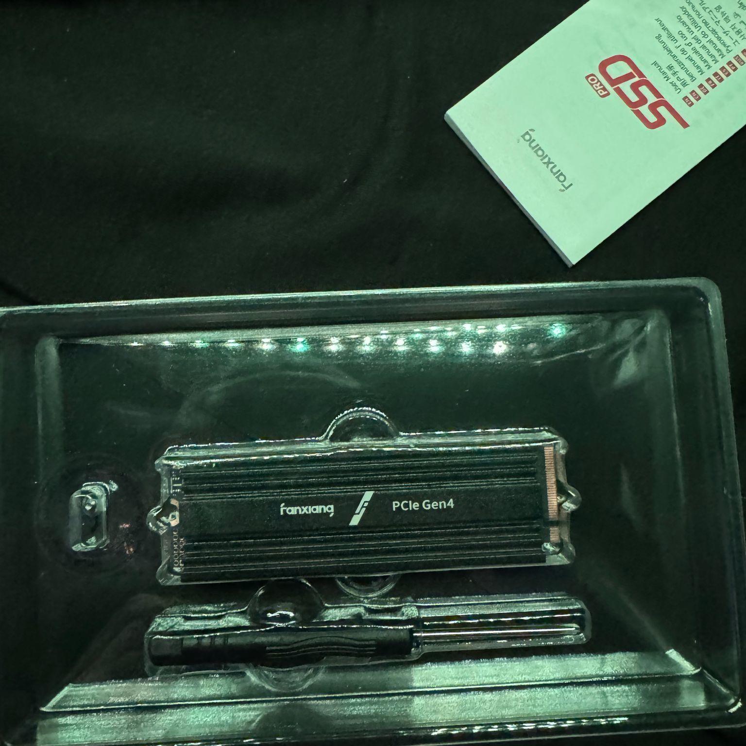 4 TB NVMe Fanxiang PCIe 4.0 M.2 2280 Gaming SSD, Seq. Read Speeds UP to 7300MB/s
