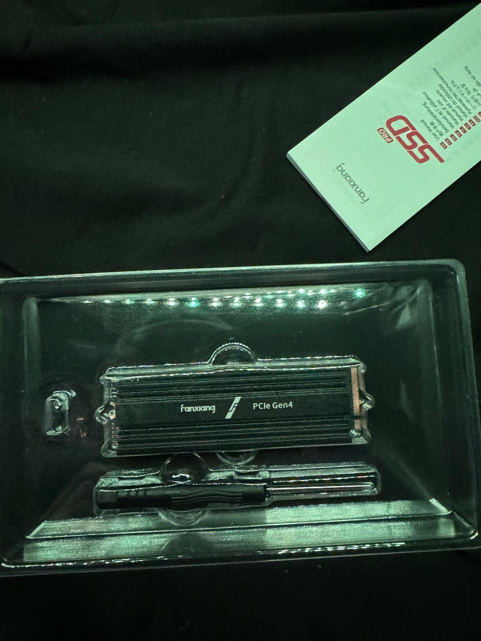 4 TB NVMe Fanxiang PCIe 4.0 M.2 2280 Gaming SSD, Seq. Read Speeds UP to 7300MB/s