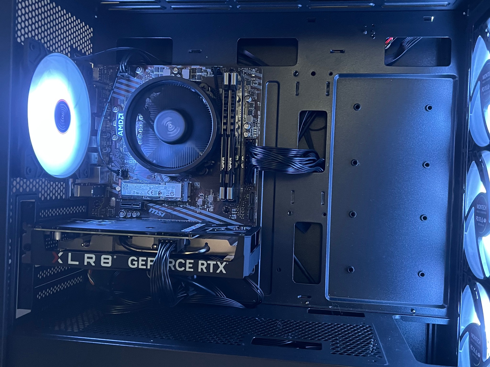 RTX 4060 | Ryzen 5 5500 | 16GB DDR4-4000mhz | 1TB NVMe SSD | 1080p/1440p Gaming PC
