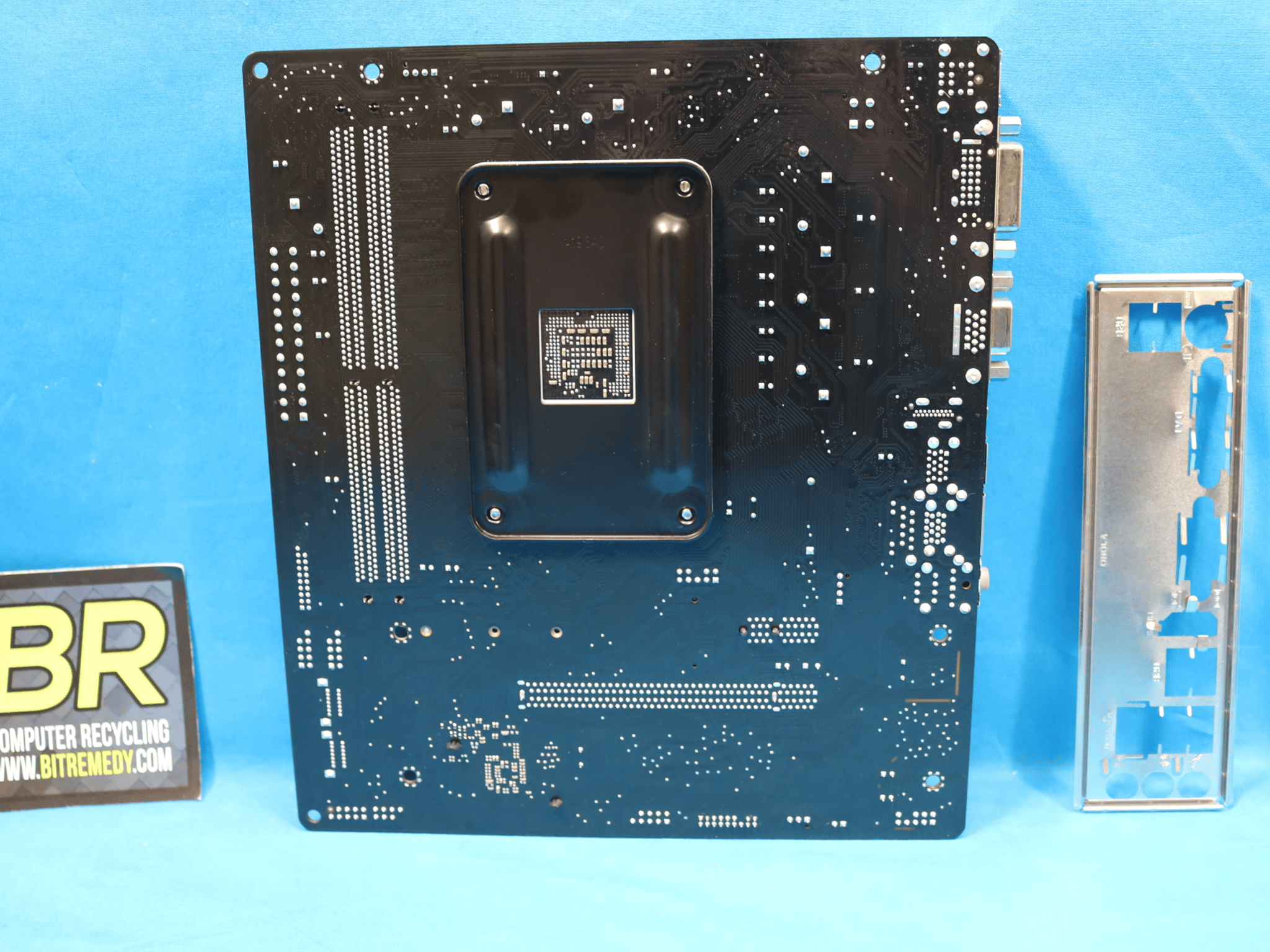 *Newest BIOS Version* ASRock A320M-HDV R4.0 AMD Socket AM4 MicroATX DDR4 Desktop Motherboard & I/O