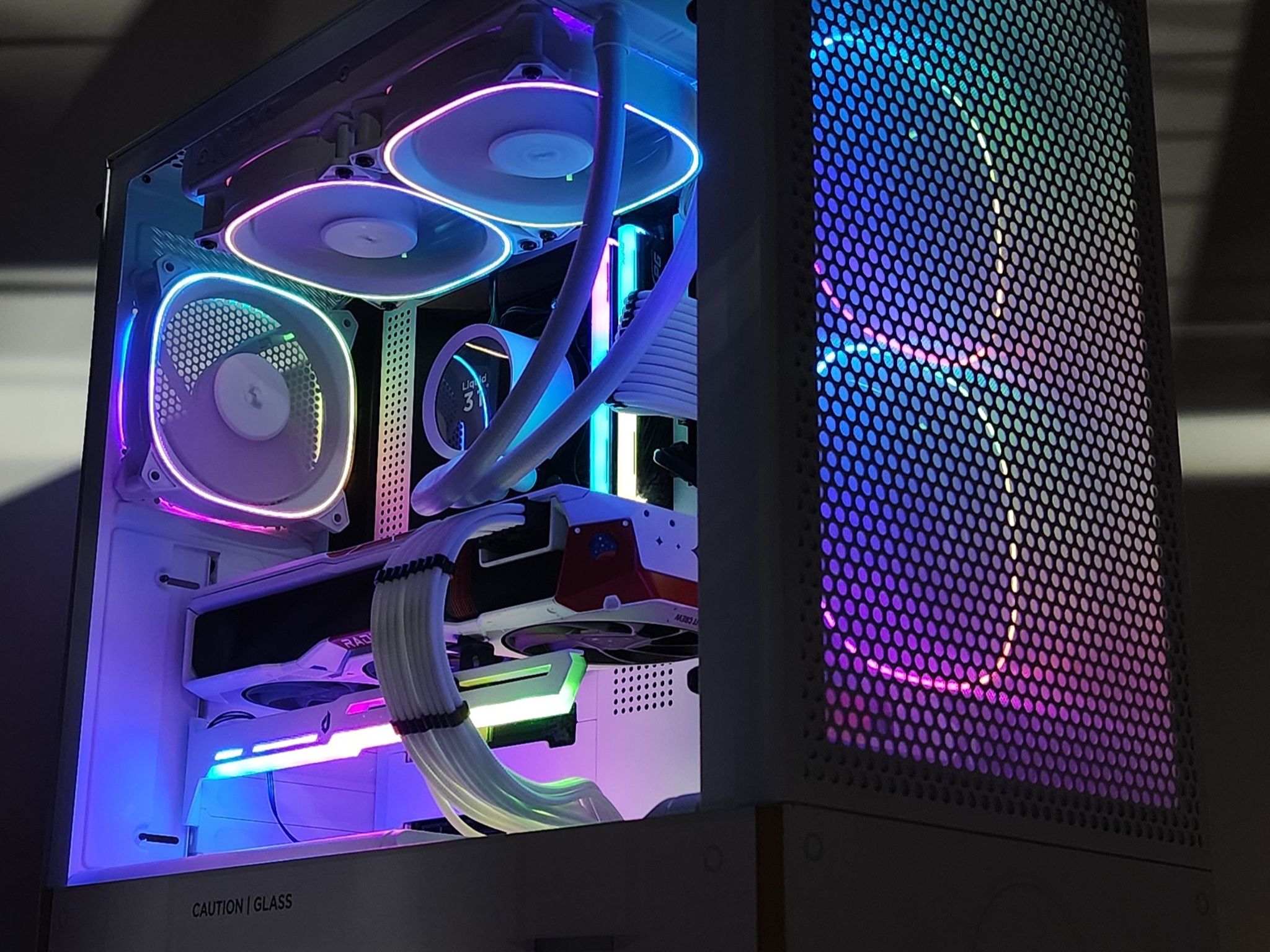 Gaming PC Ryzen 7 7800X3D 32GB RAM 2TB SSD RX 7900 XTX 24GB Windows 11 Computer