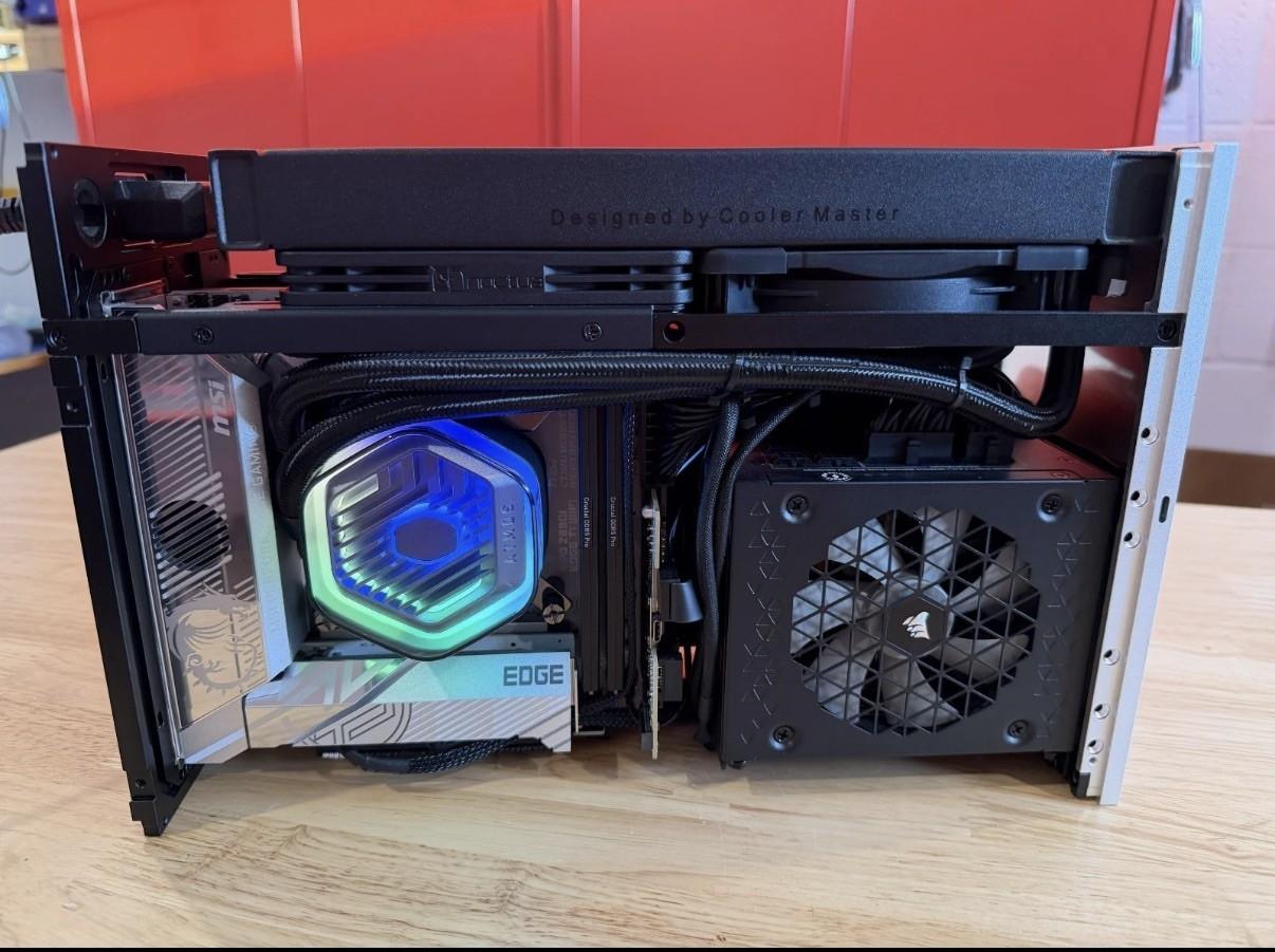 FORMD T1 | RTX 5080 | Ultra 7 265KF | 8TB NVME SSD | 128GB Ram