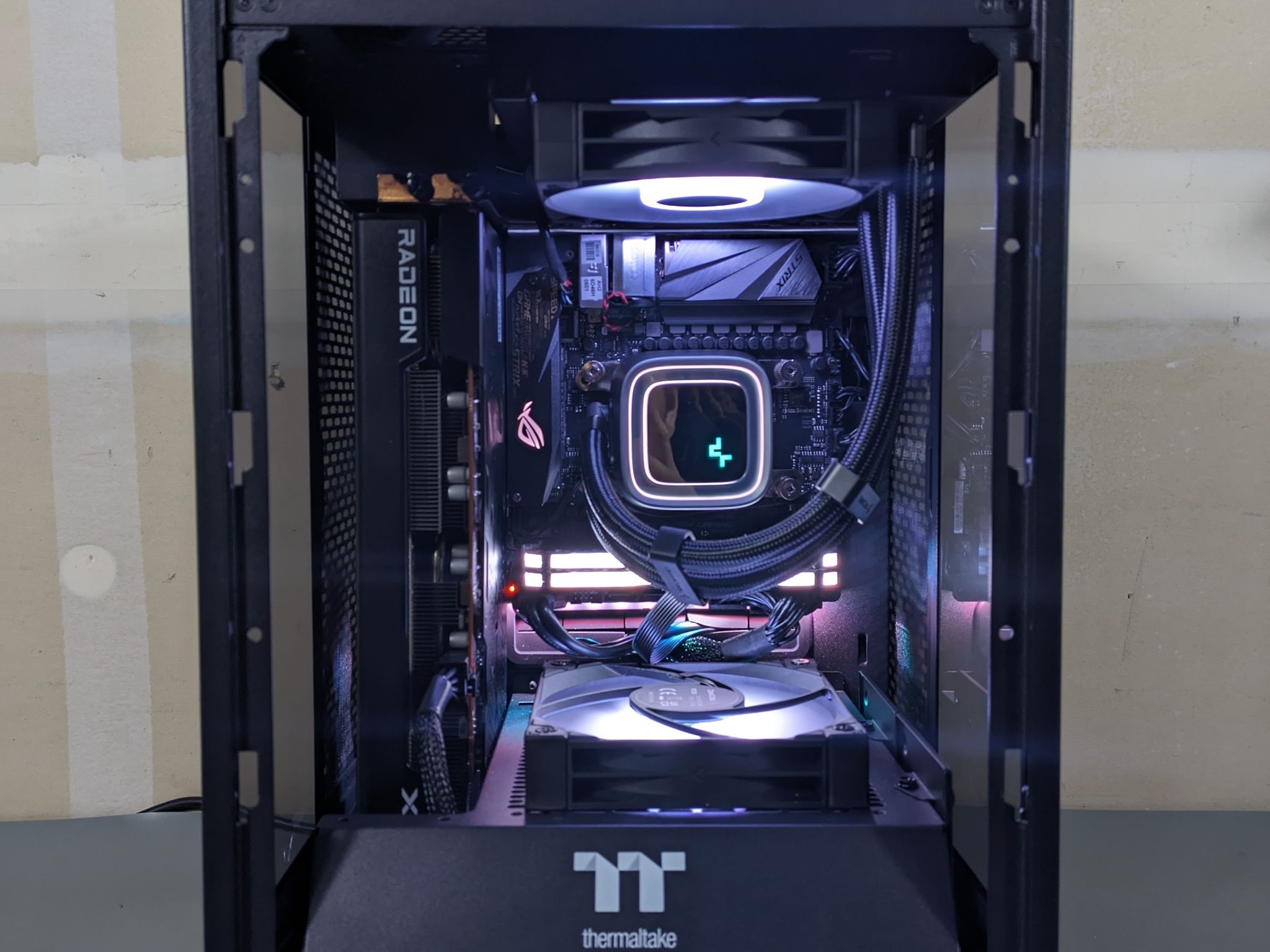 Thermaltake Tower 100 ITX Gaming PC | Ryzen 5 3600 | RX 6600 XT | 1 TB M.2