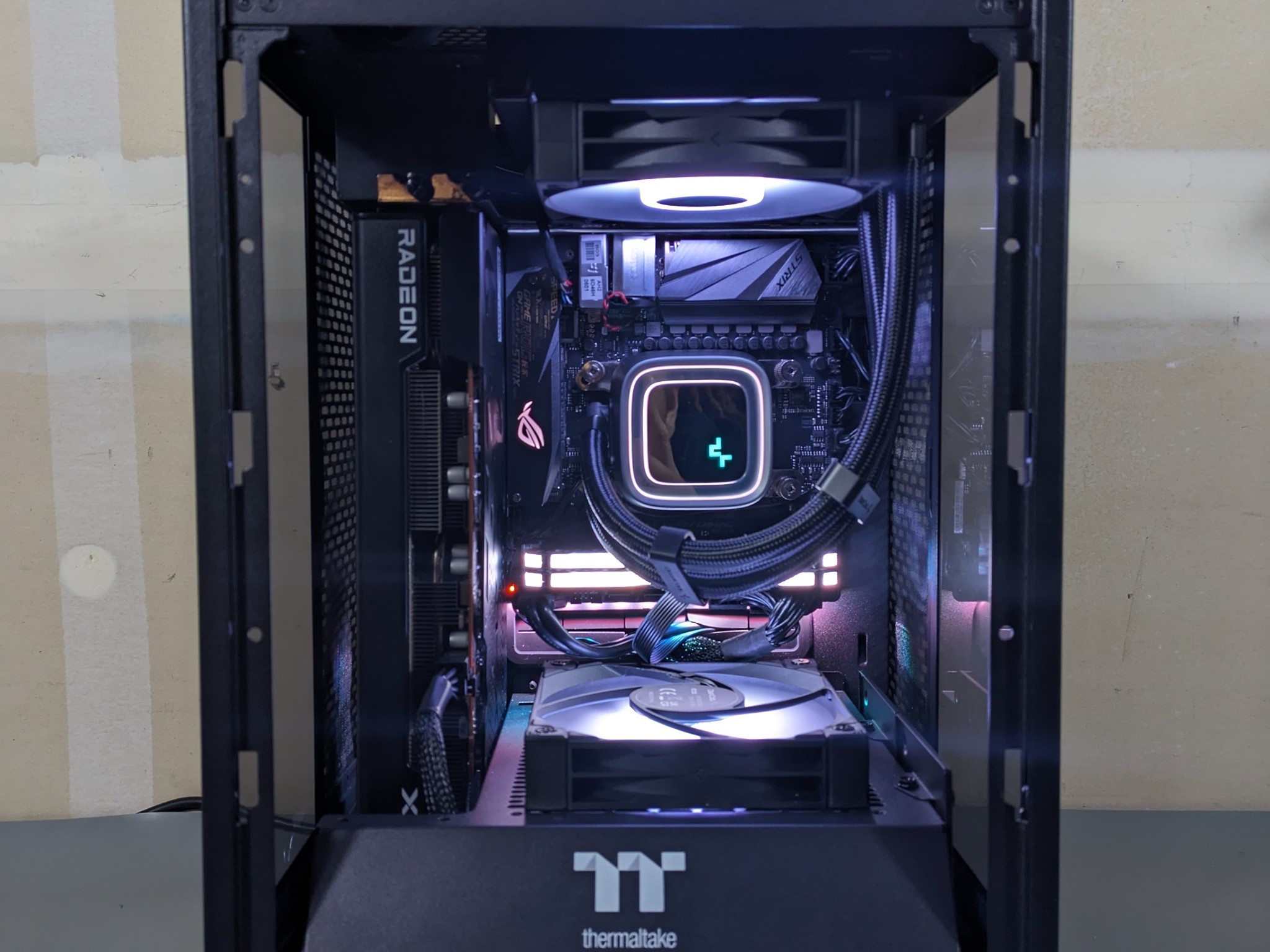 Thermaltake Tower 100 ITX Gaming PC | Ryzen 5 3600 | RX 6600 XT | 1 TB M.2
