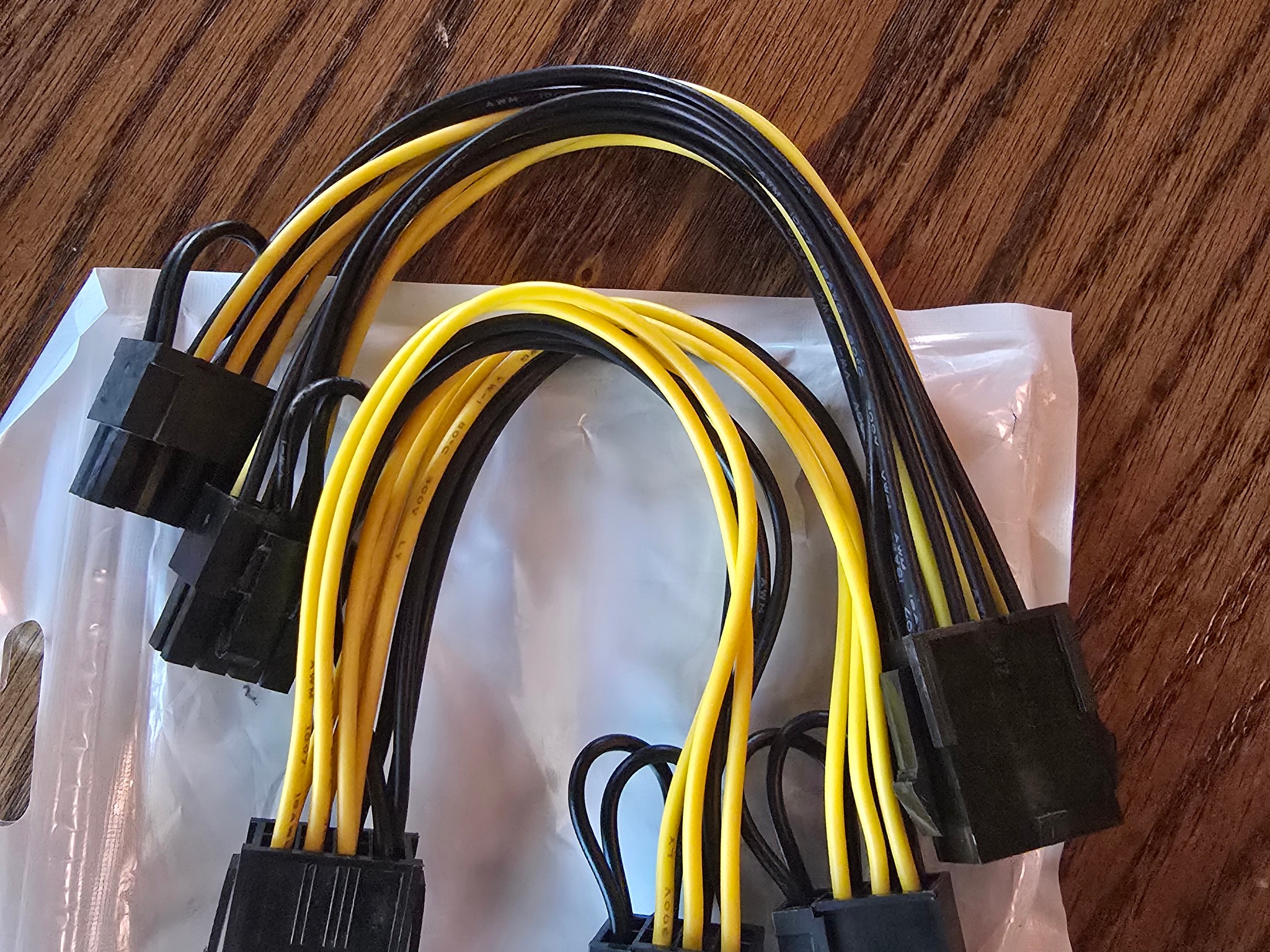Power Cable 8 Pin Dual PCIe 8 Pin (6+2) Graphics Card PCI Express Power Adapter GPU VGA Y-Splitter
