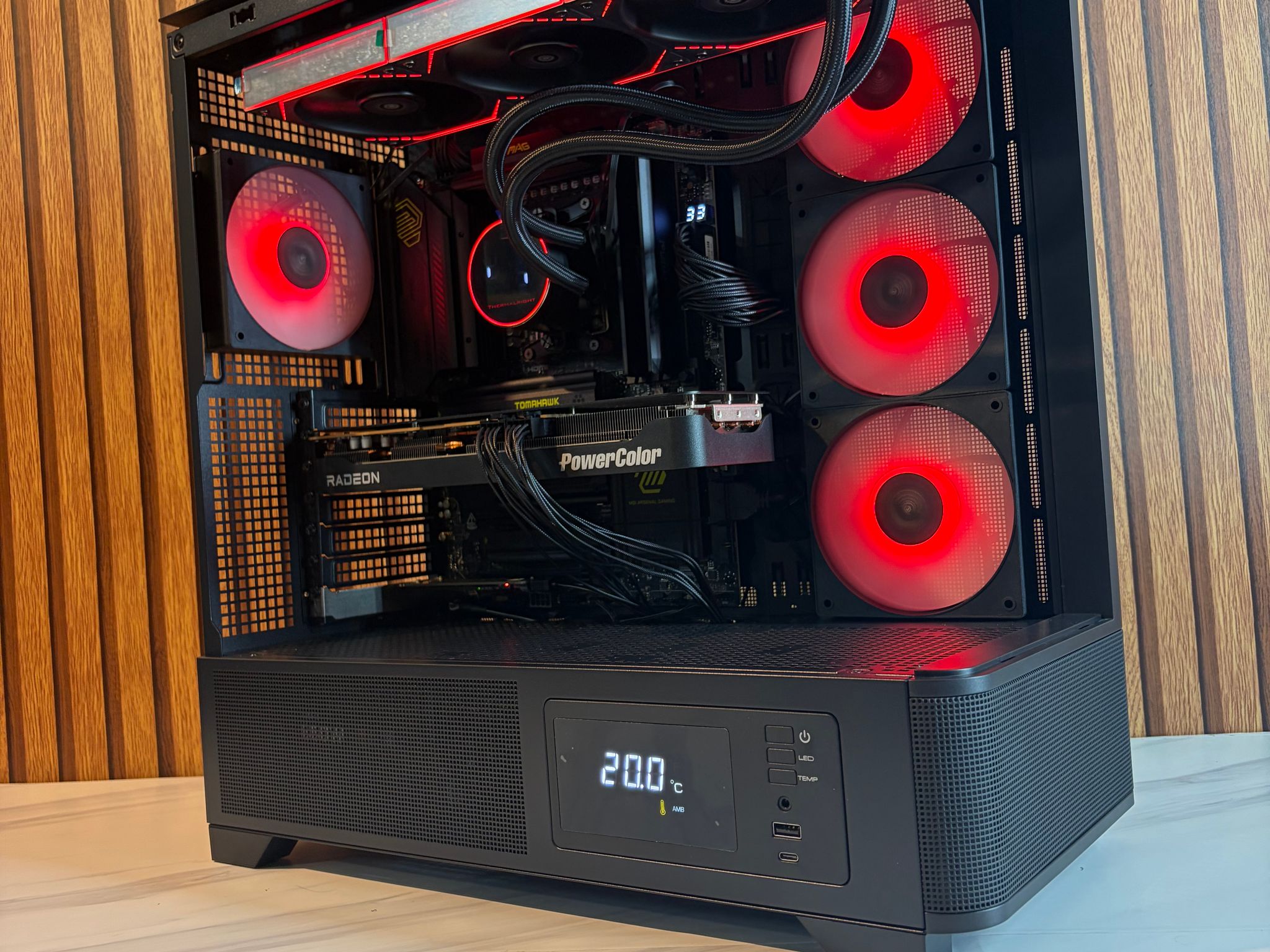 9070XT 16GB | RYZEN 7 9800X3D | 32GB DDR5 | 1TB SSD | 750W | 360MM AIO | X870E