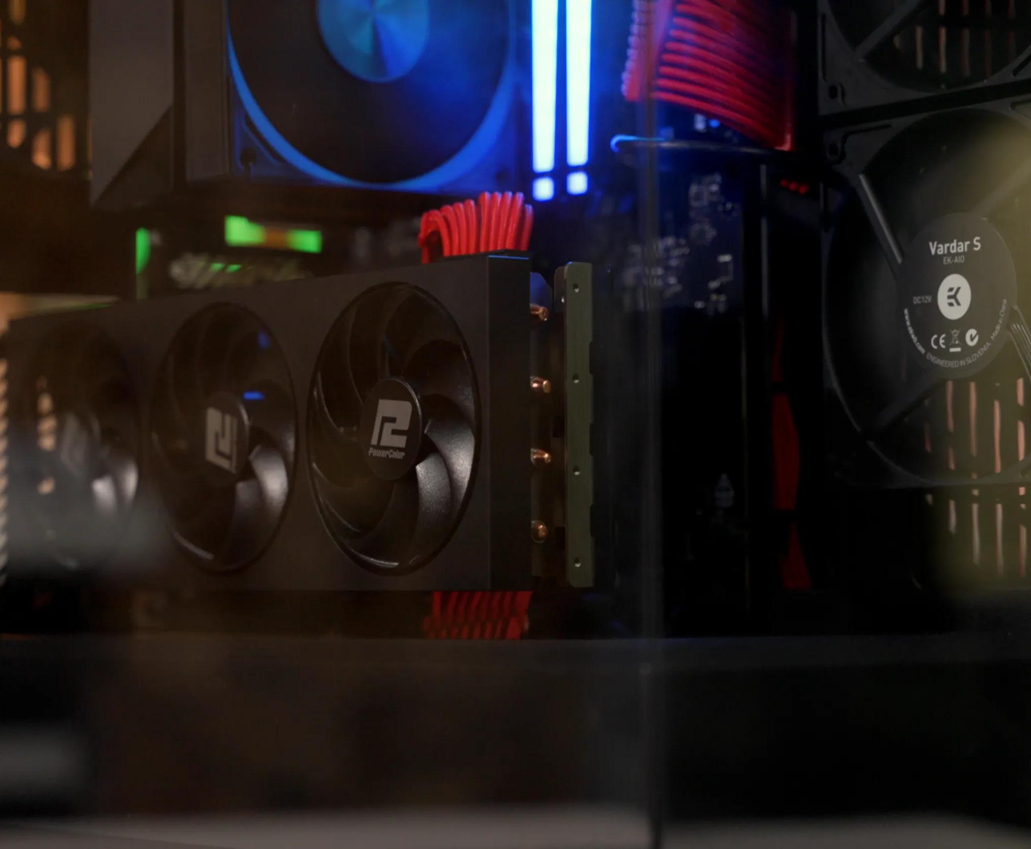 Zach’s Tech Turf | LTT PC Challenge Build – Ryzen 5 7600X + RX 7800 XT