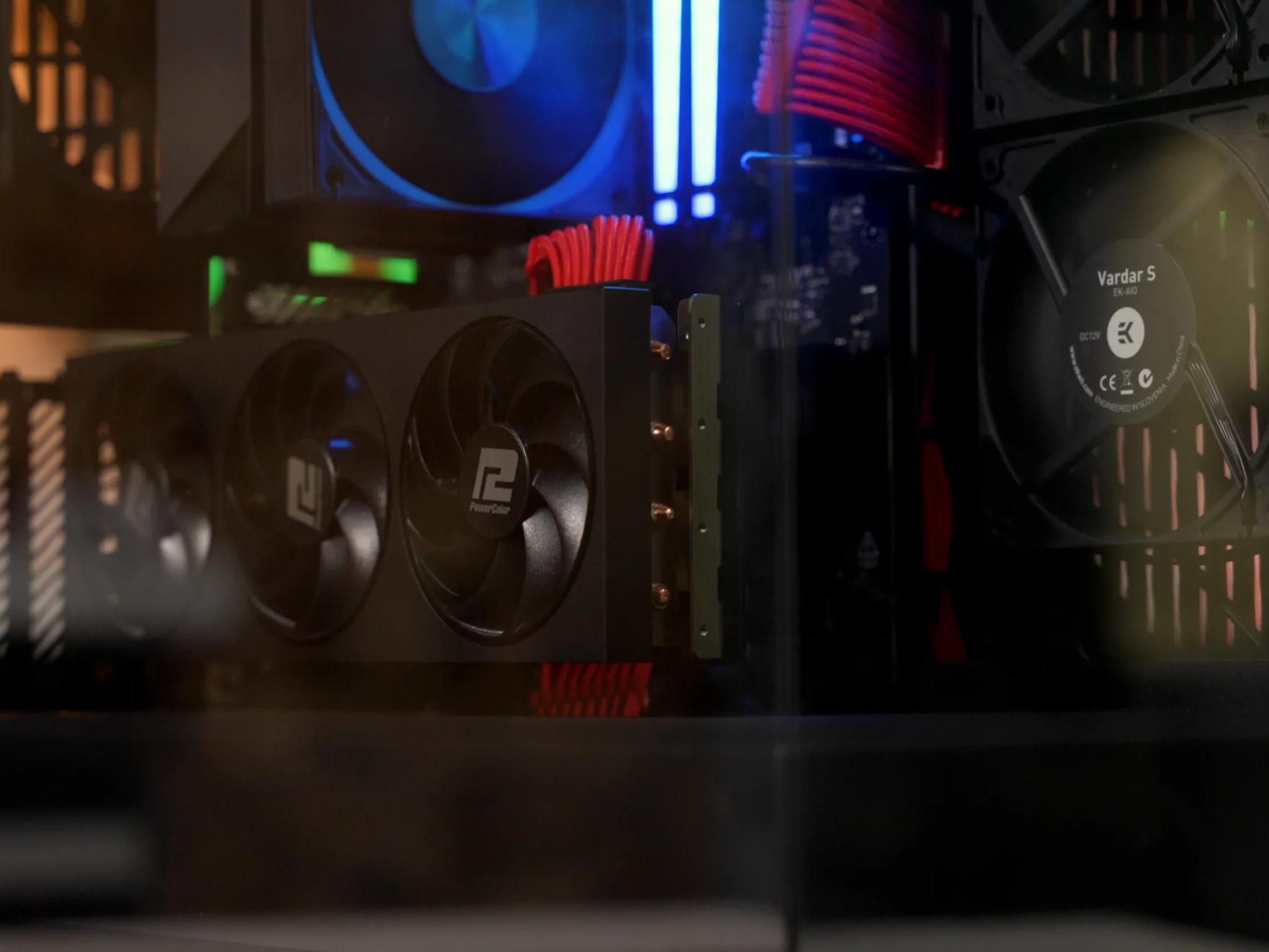 Zach’s Tech Turf | LTT PC Challenge Build – Ryzen 5 7600X + RX 7800 XT