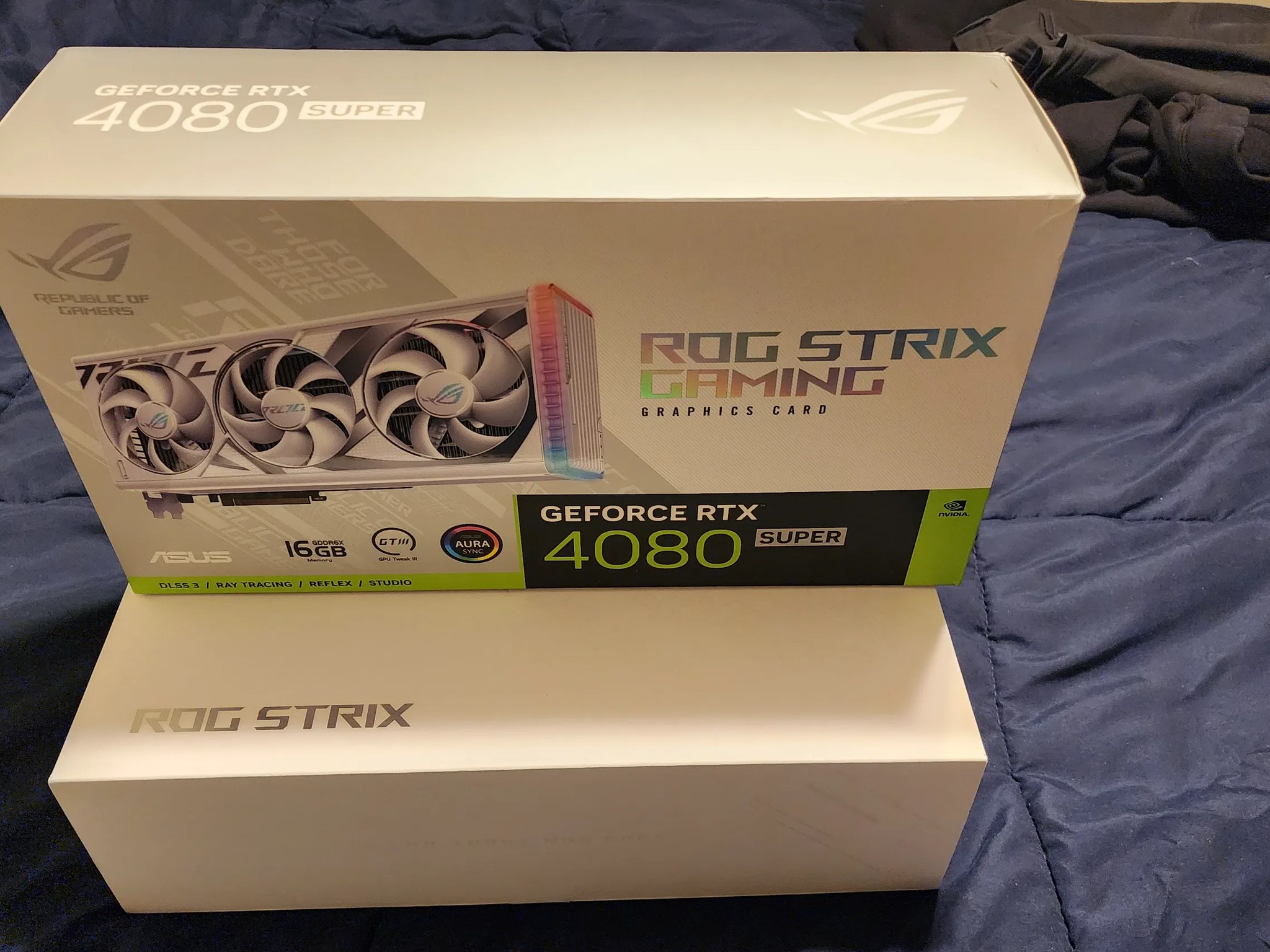 ASUS ROG Strix GeForce RTX 4080 SUPER White Edition