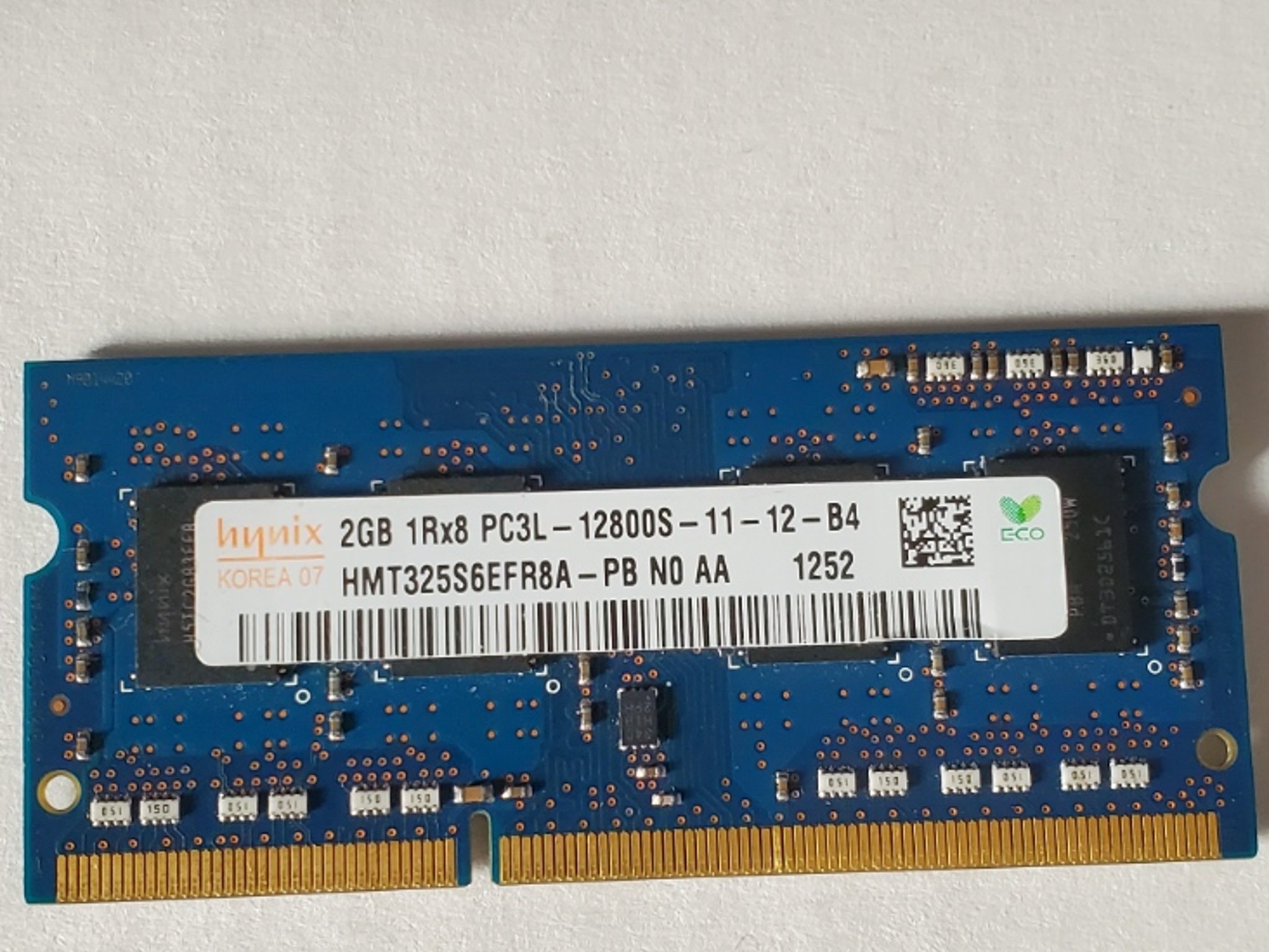 Hynix 2GB PC3-12800 DDR3-1600MHz non-ECC Unbuffered CL11 204-Pin SoDimm