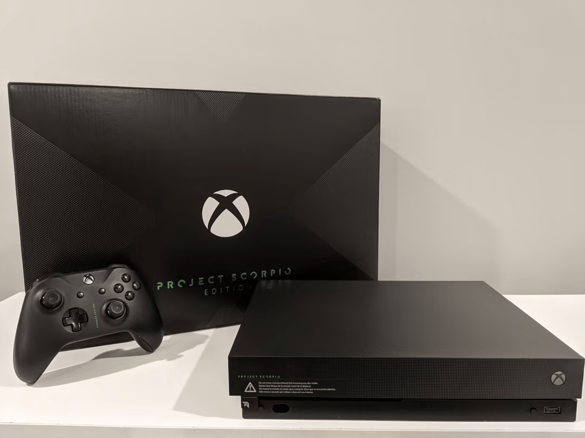 XBOX ONE X Project Scorpio Edition - Boxed