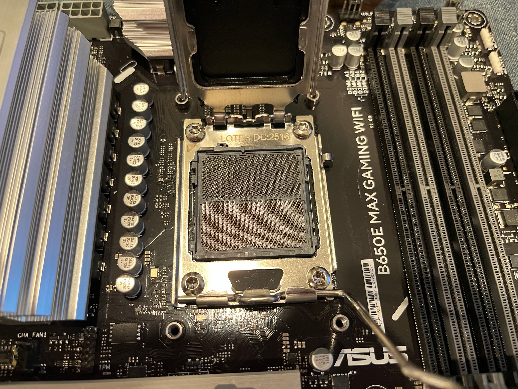 ASUS B650e Max Gaming WiFi - PCIe 5.0x16 slot!