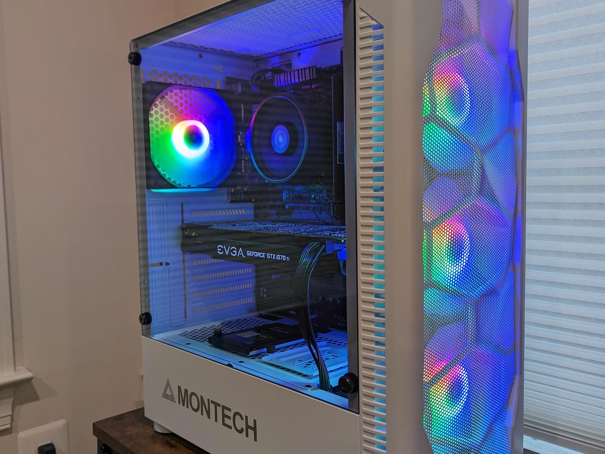 JT-1 | Ryzen 5 1600 | GTX 1070 Ti | 16GB RAM | 512GB SSD | Wi-Fi | Windows 10 Pro