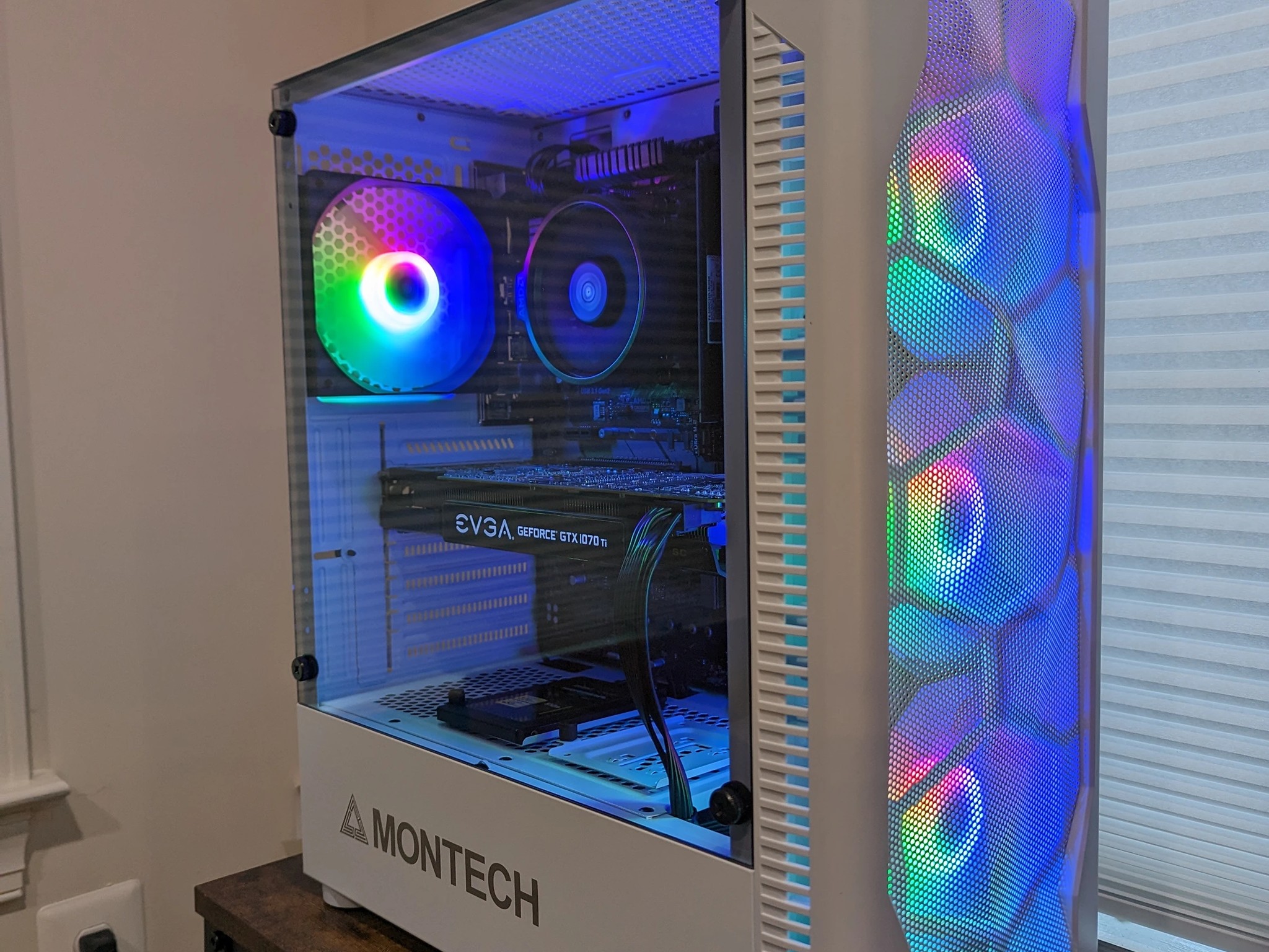 JT-1 | Ryzen 5 1600 | GTX 1070 Ti | 16GB RAM | 512GB SSD | Wi-Fi | Windows 10 Pro