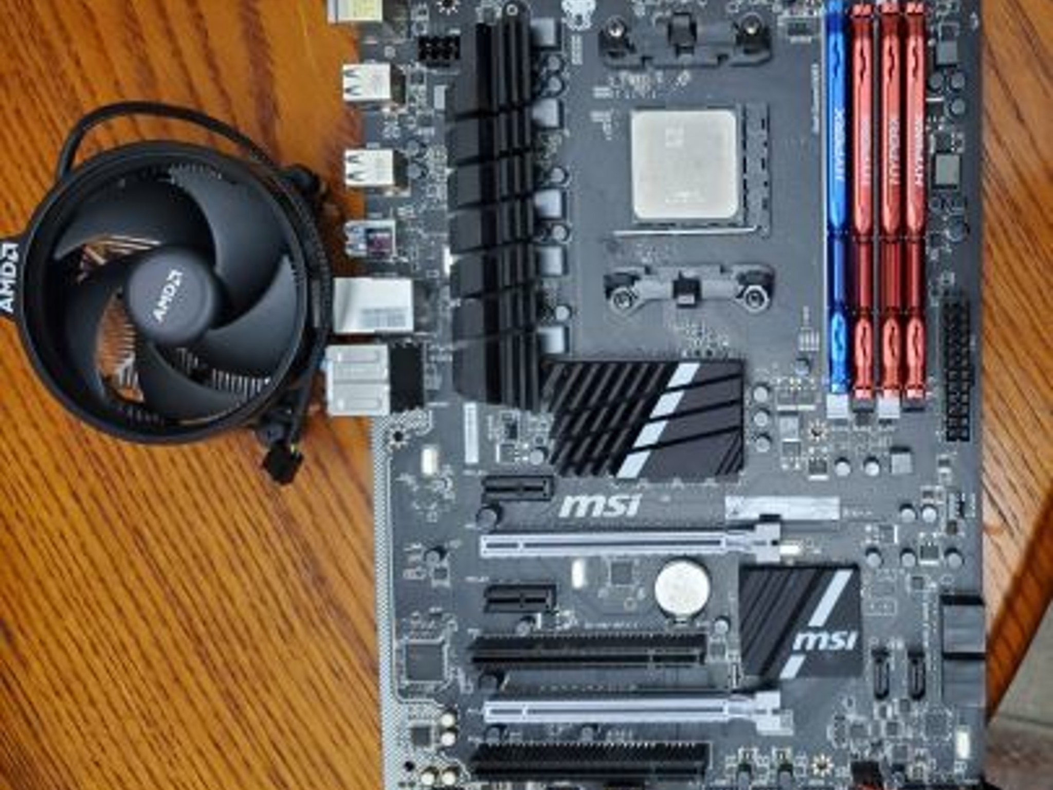 Pre-Owned MSI 7693 Ver5.1 Motherboard AMD FX 8350 CPU & Cooler Plus 32 GB AM3 Memory