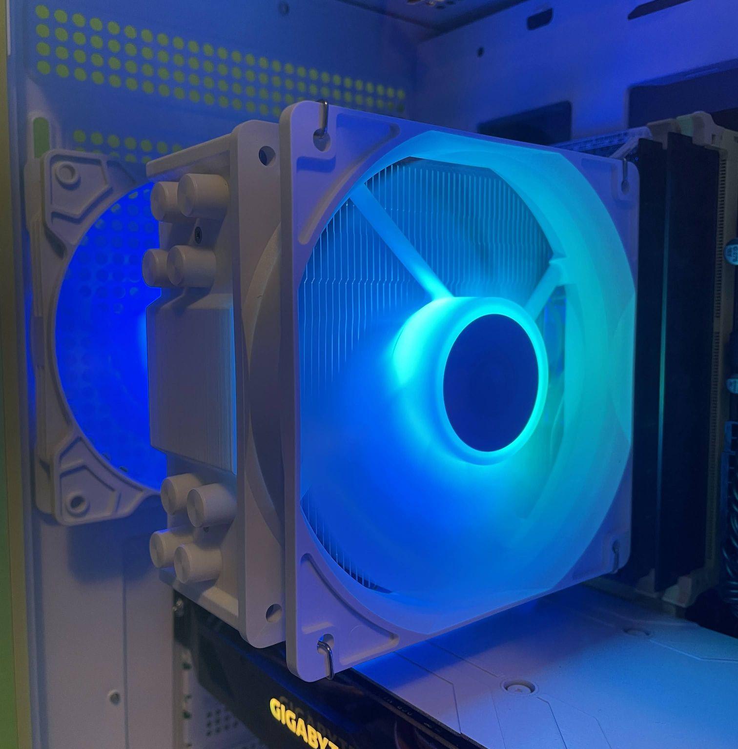 Custom White Glass Gaming PC | Intel i7 / AMD RX580 / 8GB / 1.1TB Win 11 Pro + Wi-Fi