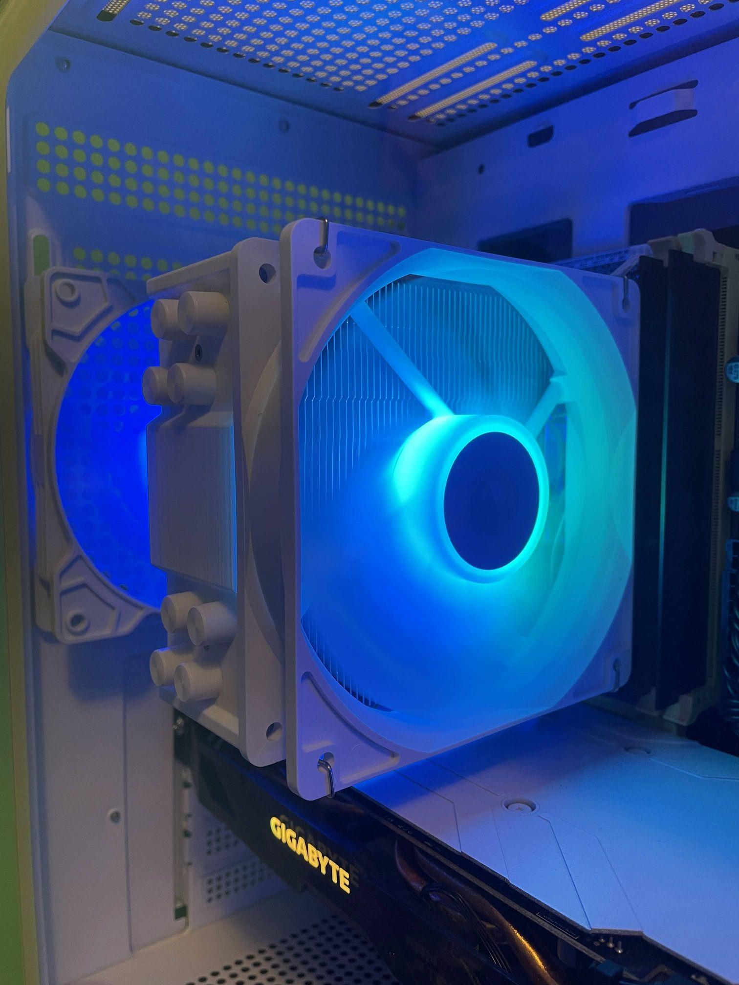 Custom White Glass Gaming PC | Intel i7 / AMD RX580 / 8GB / 1.1TB Win 11 Pro + Wi-Fi