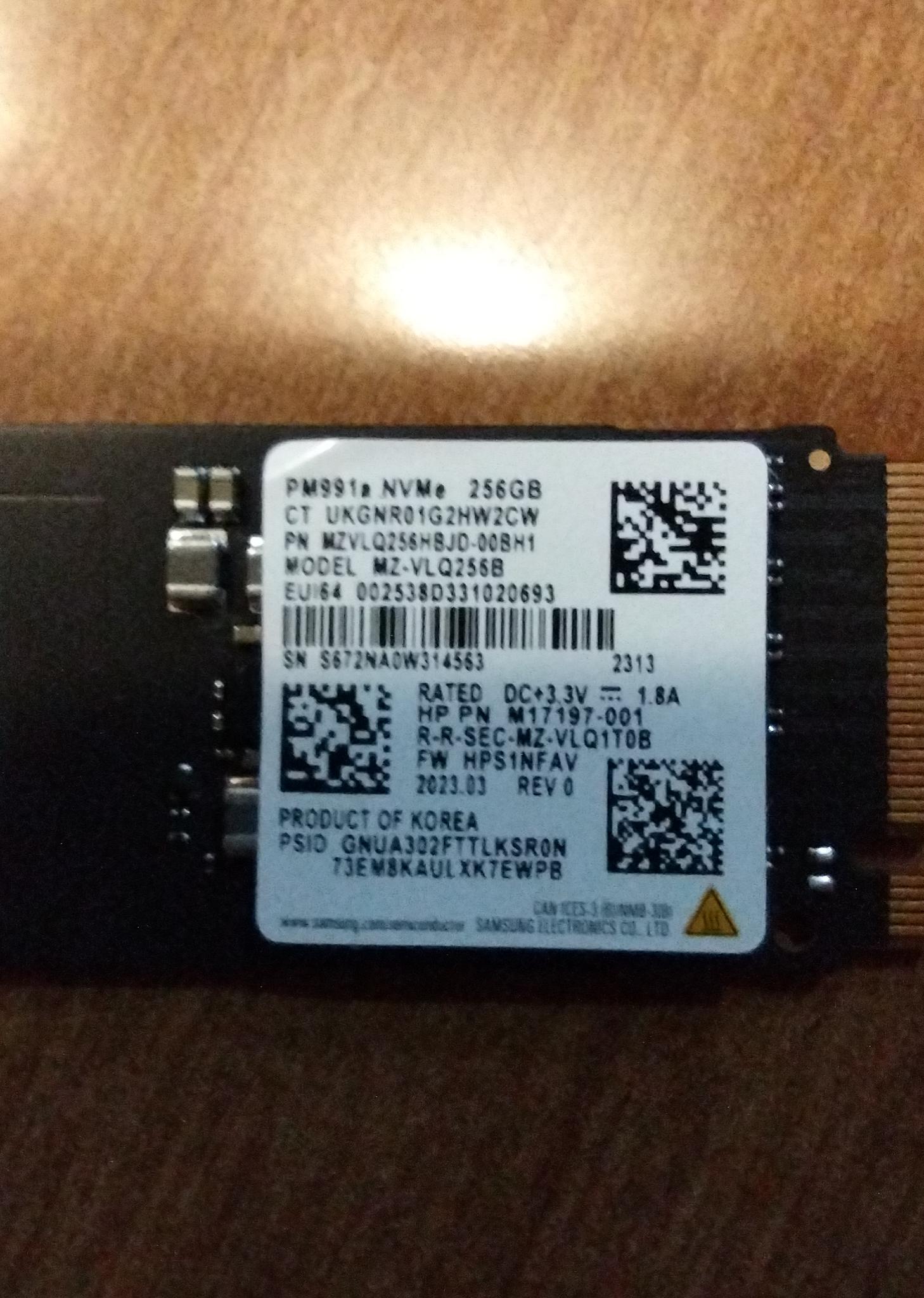 Samsung 256 Gb M.2 2280 NVMe SSD