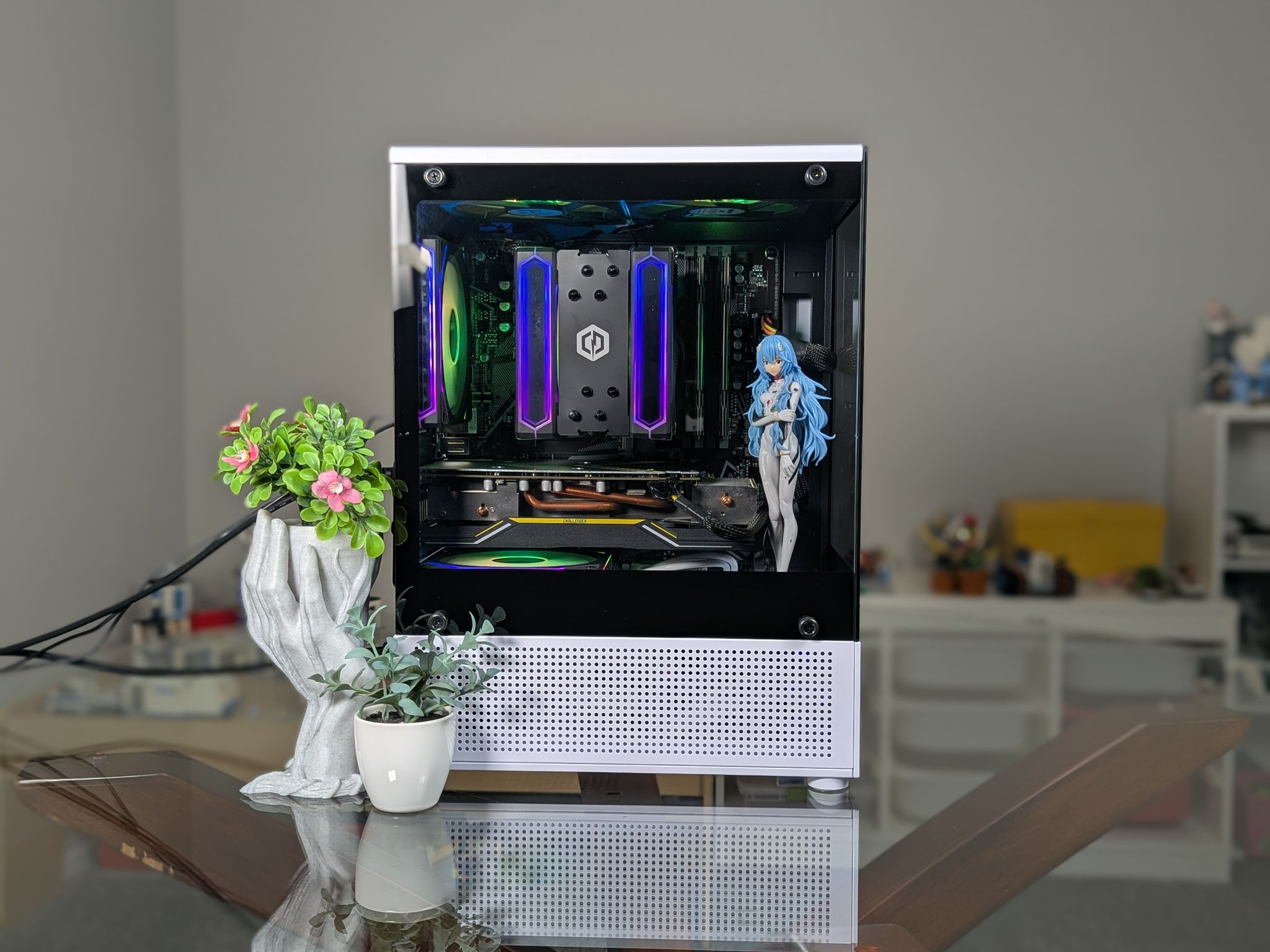 The Aesthetic White & Black | Ryzen 5 CPU + RX 5600XT GPU | 16GB RAM | 512GB SSD