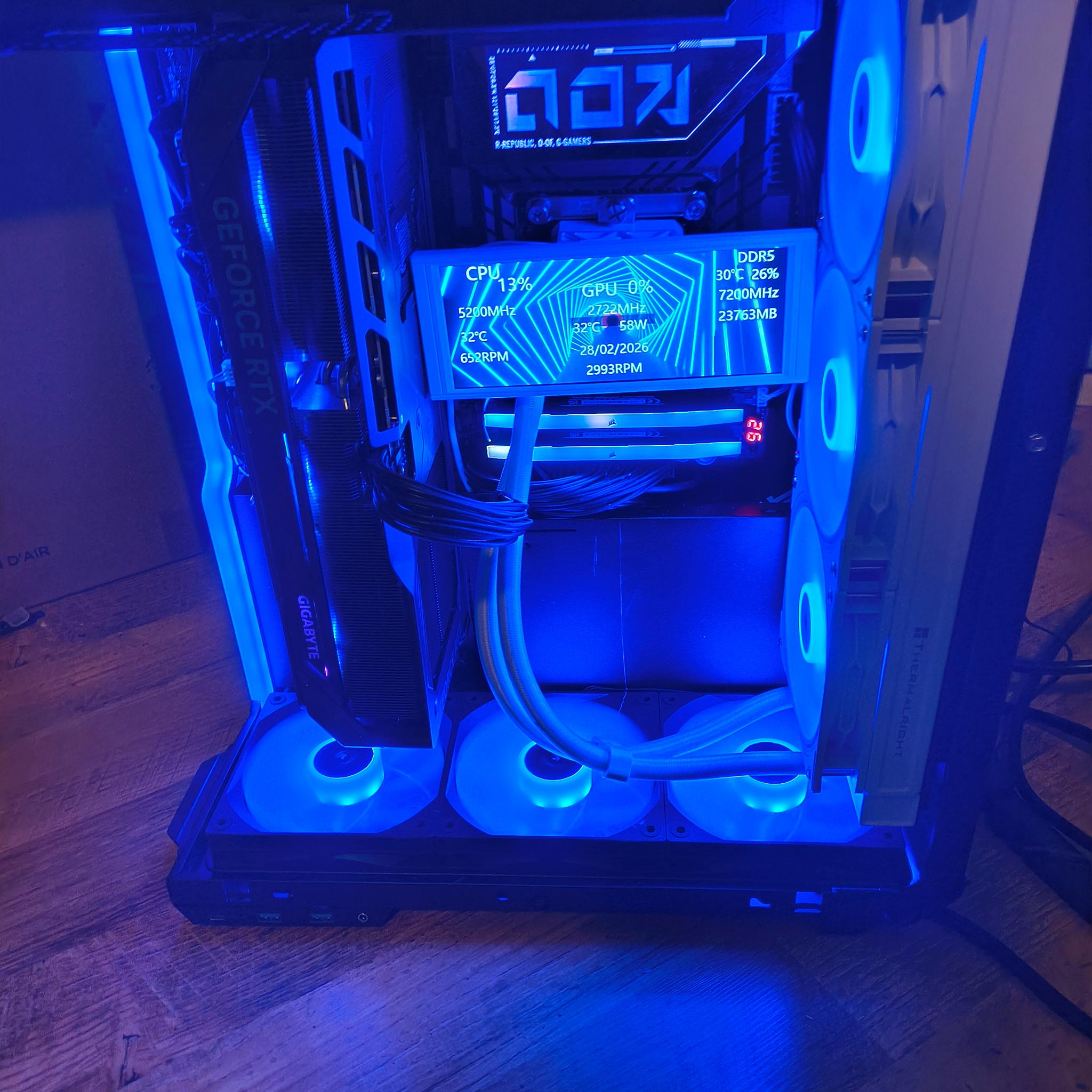 GIGABYTE GeForce RTX 5080 GAMING OC 16G