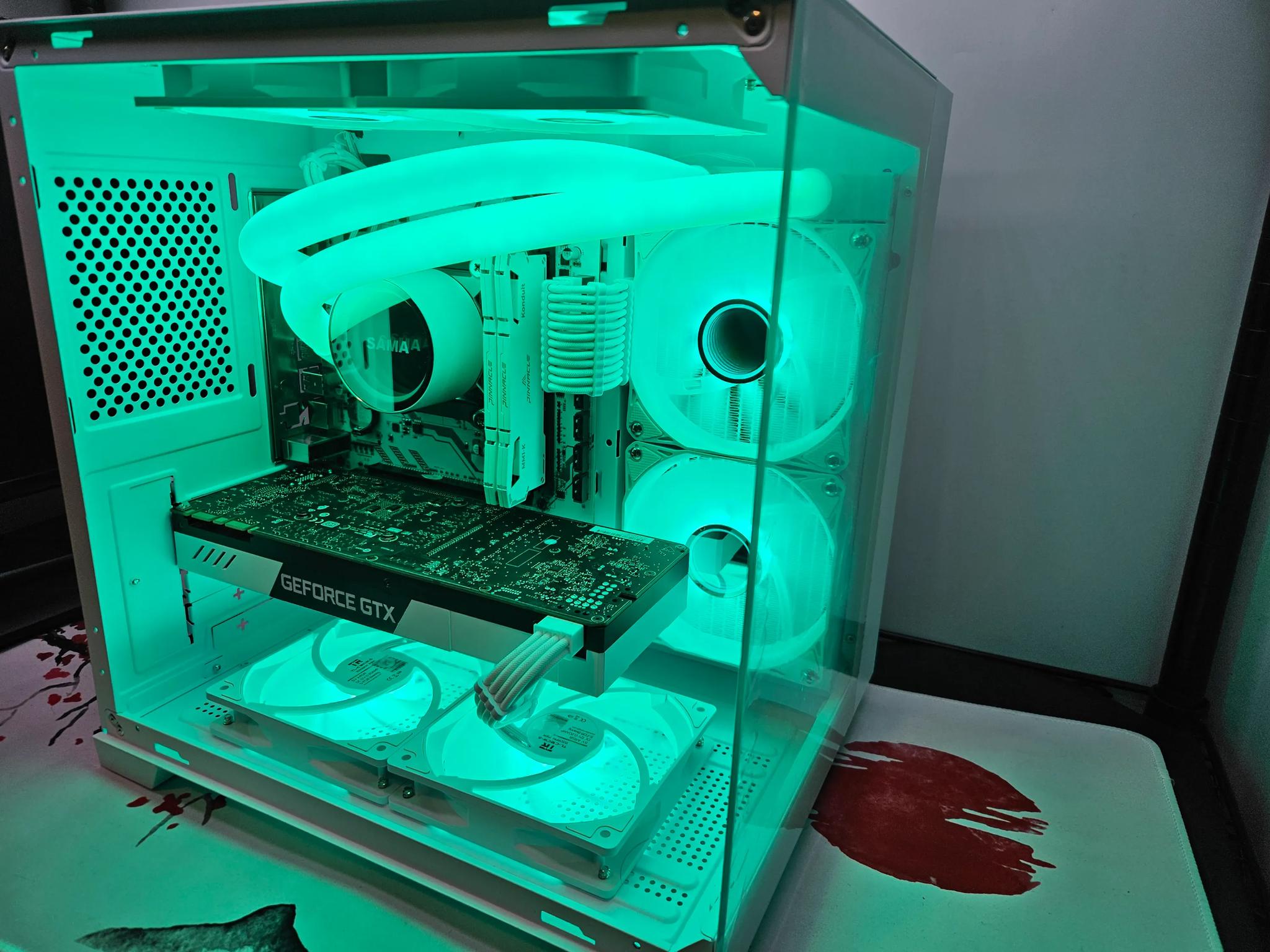 Liquid Cooled Arctic Rig  Ryzen 5 / 32GB DDR4 / 1TB SSD / GTX 1070 TI