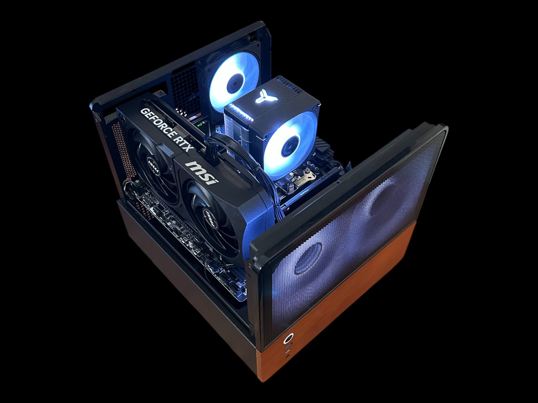 RTX 5070 12GB | Ryzen 5 7600X3D | 32GB DDR5 6000MT/s | 2TB NVMe | The Navigator