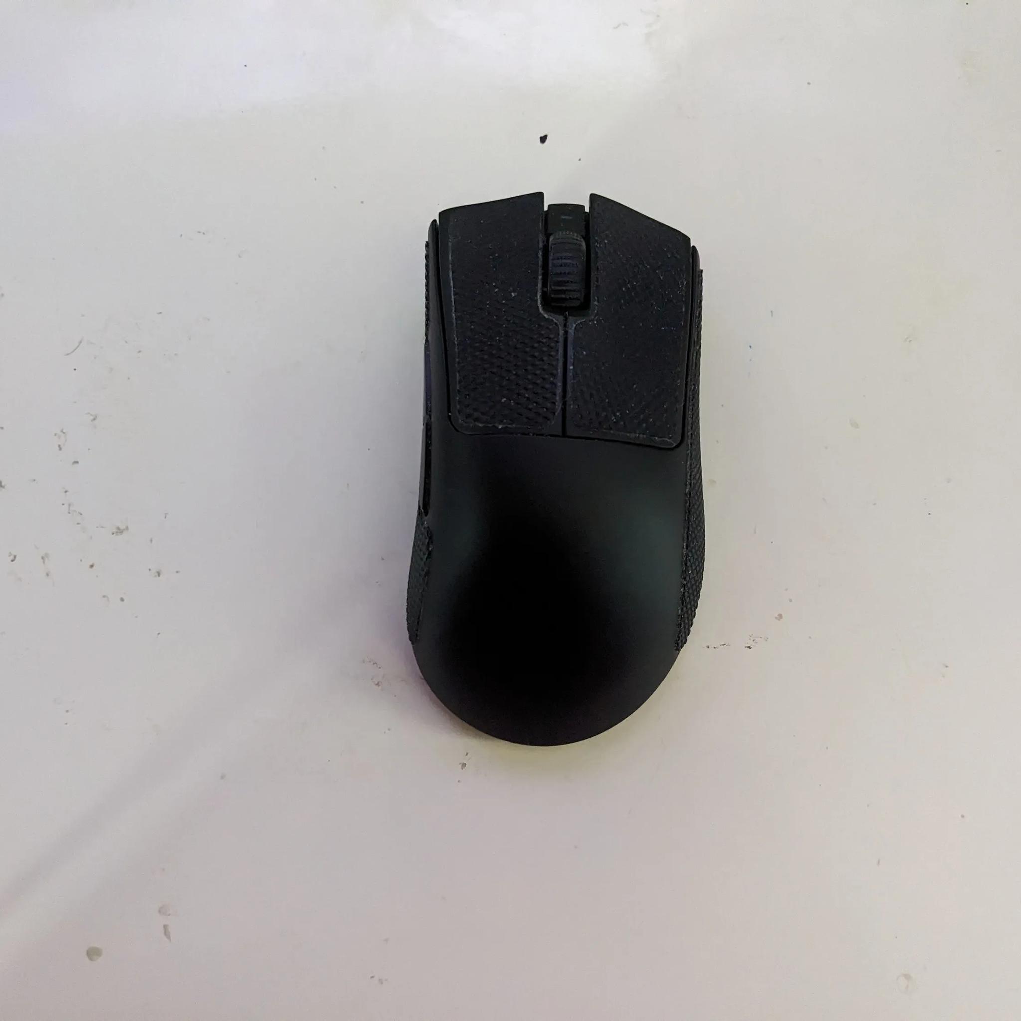 Razer DeathAdder V3 Pro with Hyperpolling 8K Dongle with Razer Atlas Glass Mousepad