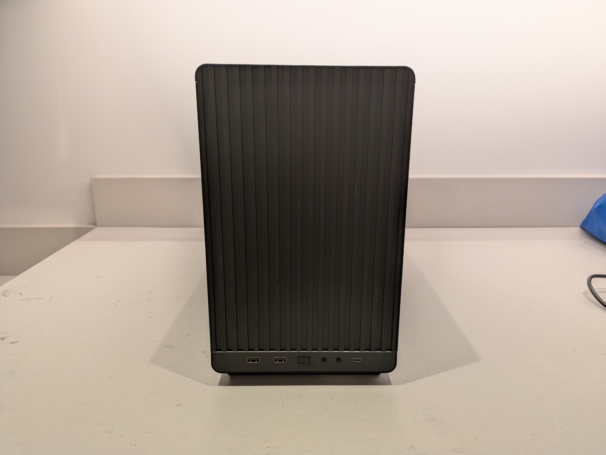 1440p Black Bomb - RX 7800 XT, Ryzen 9 7945HX, 32 GB DDR5 RAM, 2 TB Gen 4 NVME, Blackout