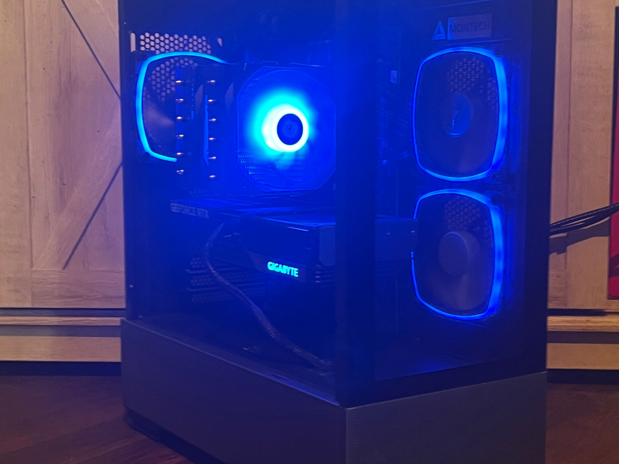 (smoke & fire) high end gamming content creation beast 1440p/4k 12700k ,4070, z790.ddr5