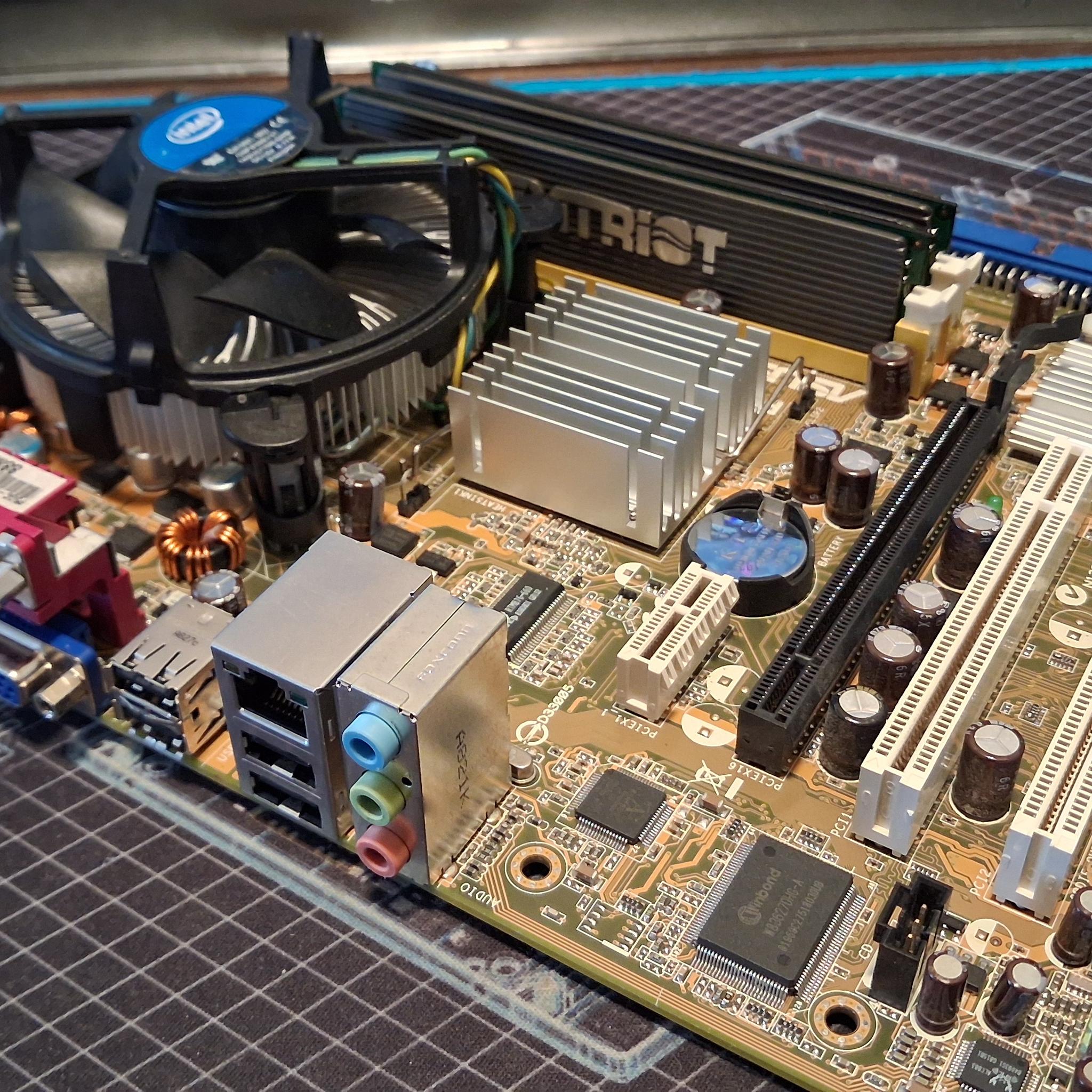 Retro - ASUS PSGC-MX/1333 Motherboard / Pentium 4 CPU / Patriot DDR2 RAM